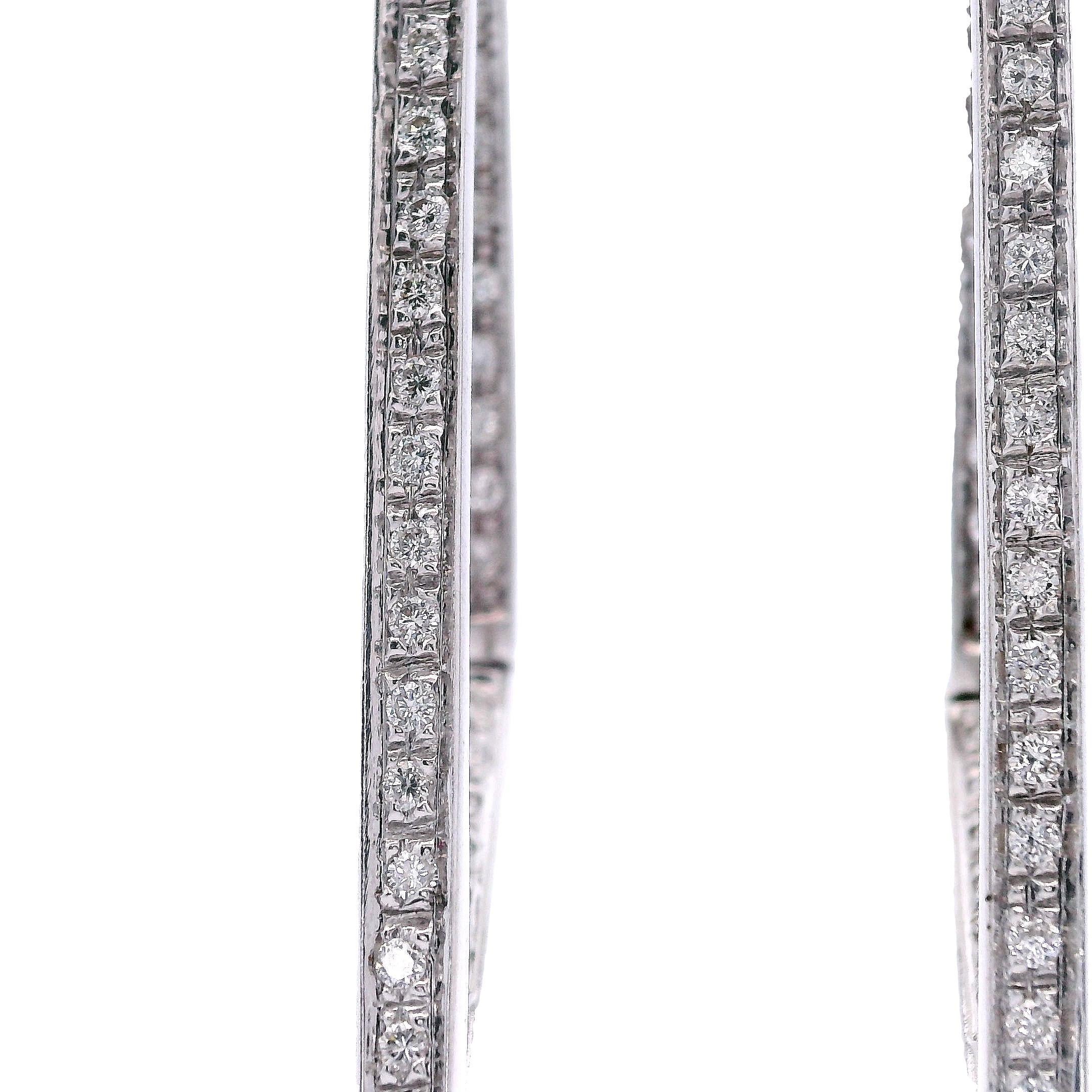 da uomo o donna Geometric Inside Out 1.60 Cts Diamonds 18kt Gold Hoop Earrings in vendita
