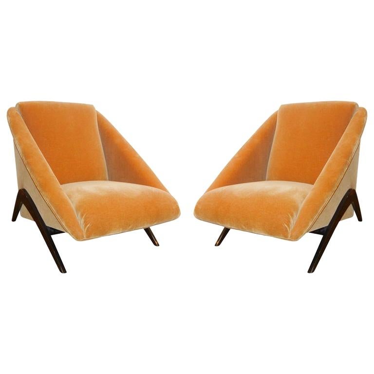 Geometric Italian Club / Lounge Chairs Attributed to Gio Ponti