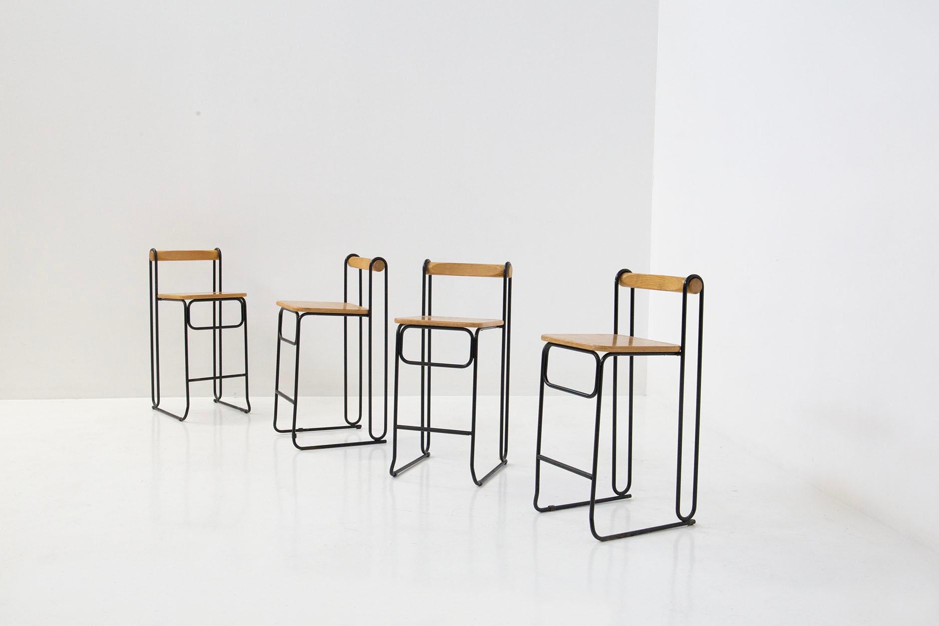Geometric Italian Modern High Chairs Set of Four in Iron and Wood 1