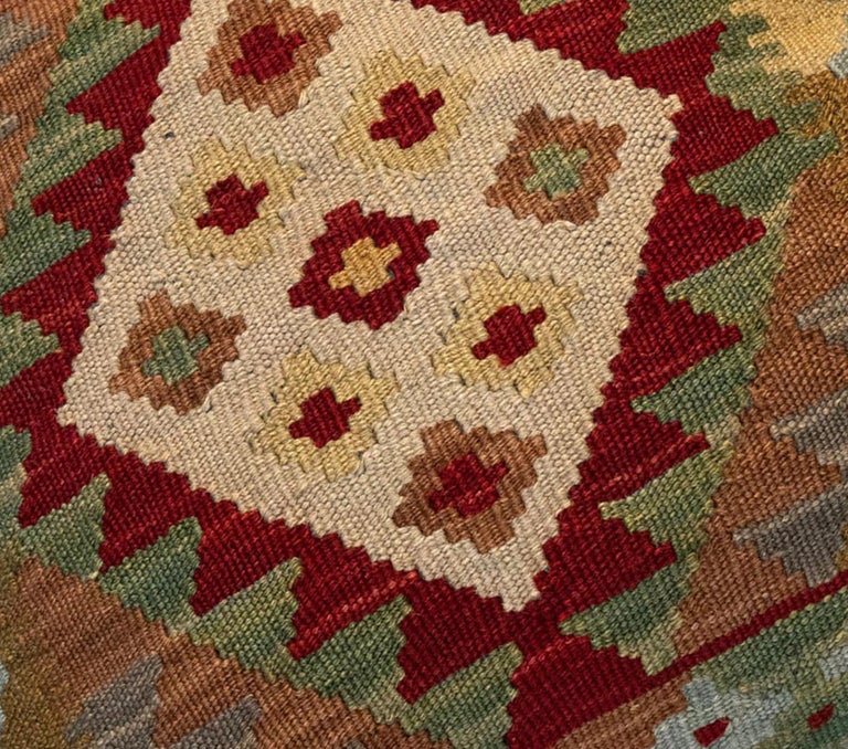 Geometric Kilim Cushion Cover Beige Red Wool Handmade Scatter Pillow In Excellent Condition For Sale In Hampshire, GB