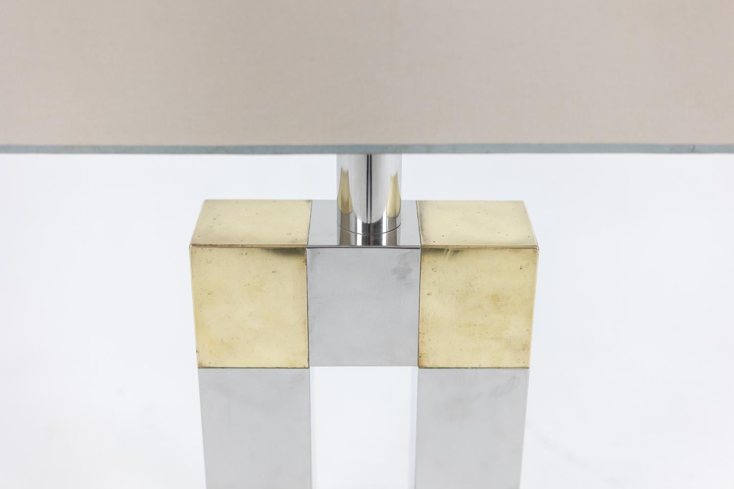 20th Century Geometric lamp in silver and gold metal. 1970s. For Sale