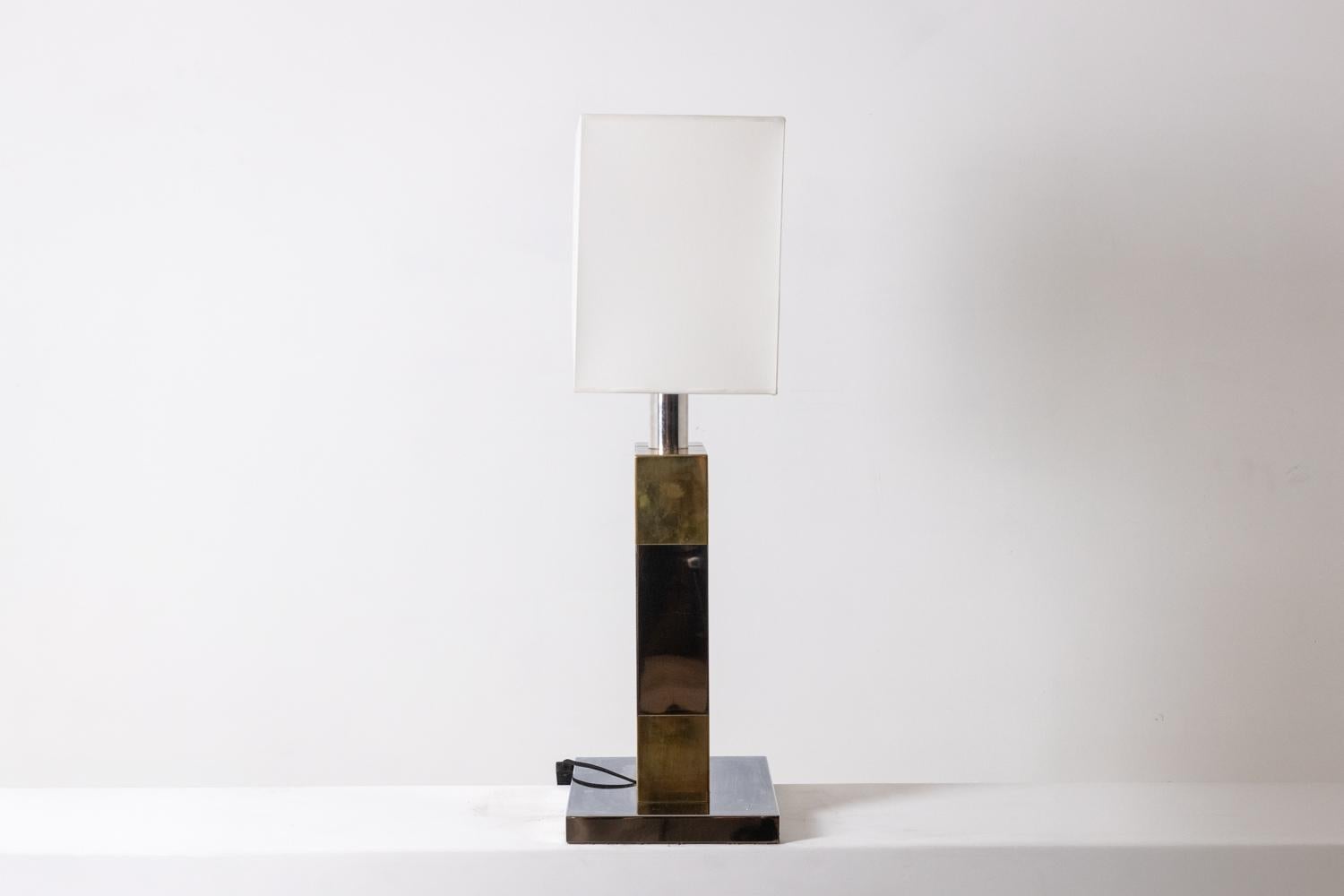 Métal Lampe géométrique en argent et métal doré, années 1970 en vente