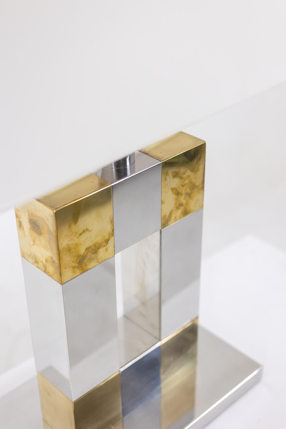 Lampe géométrique en argent et métal doré, années 1970 en vente 3