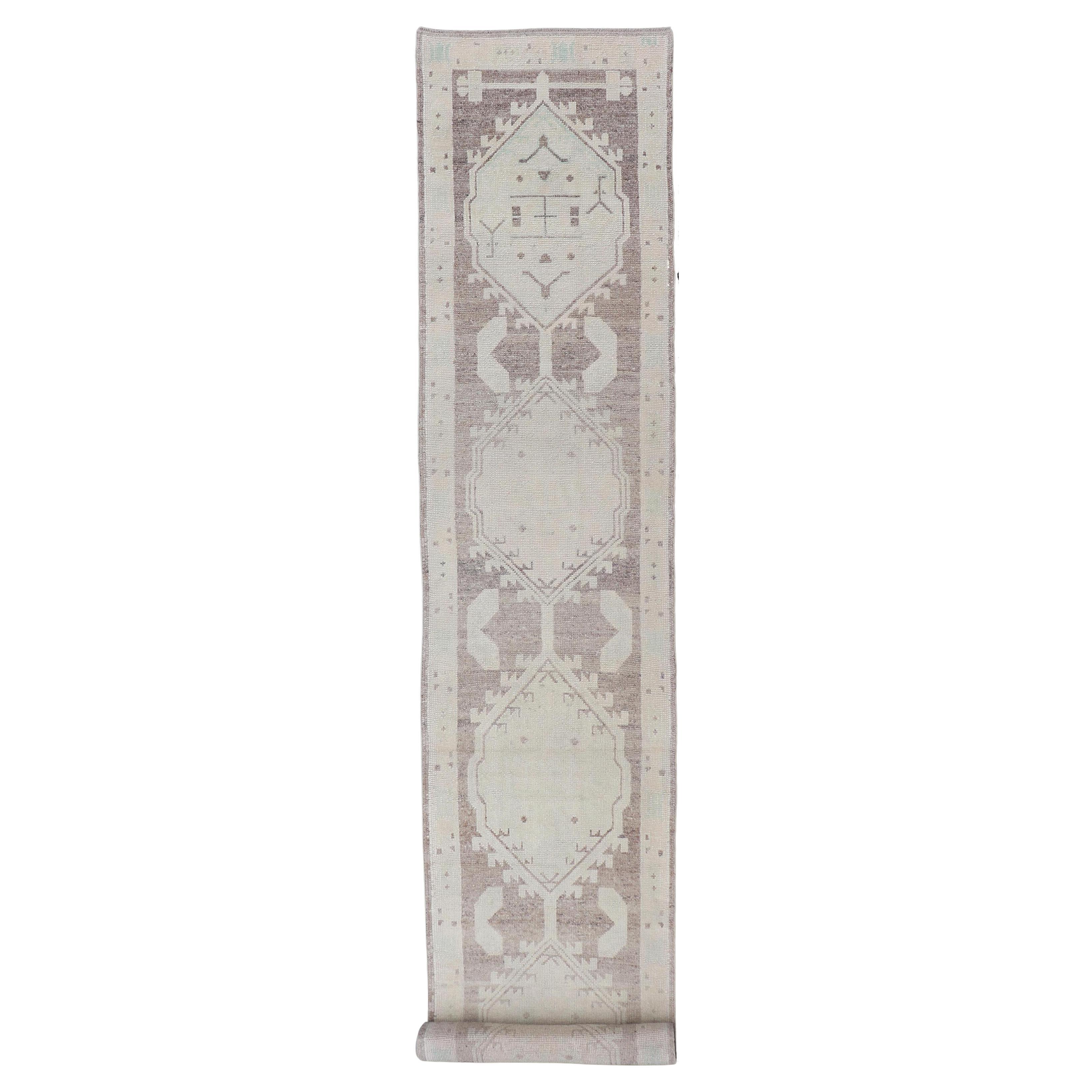 Geometric Medallion Design Turkish Oushak Runner in Soft Neutral Tones