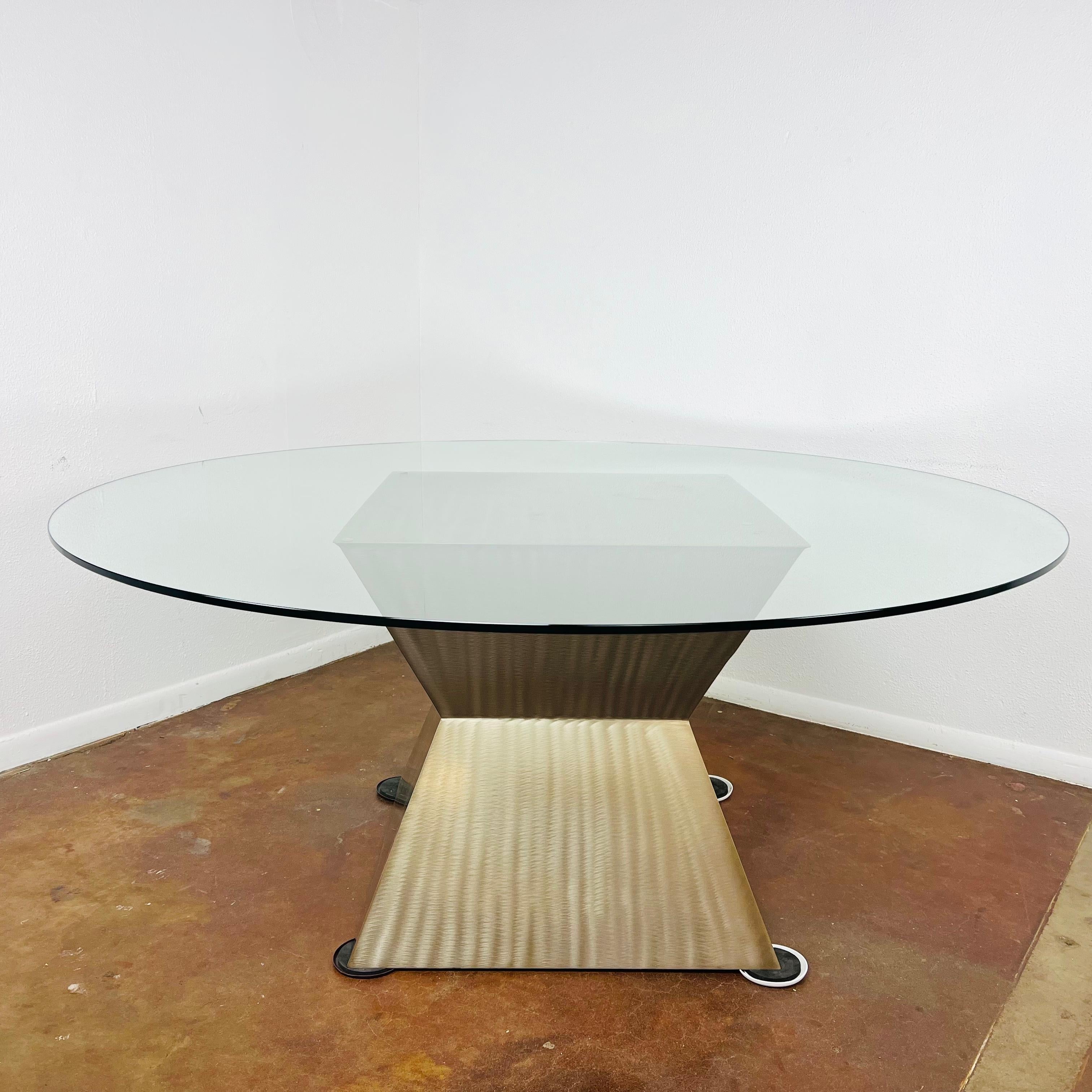 Geometric Metal Pedestal Base Dining Table 8