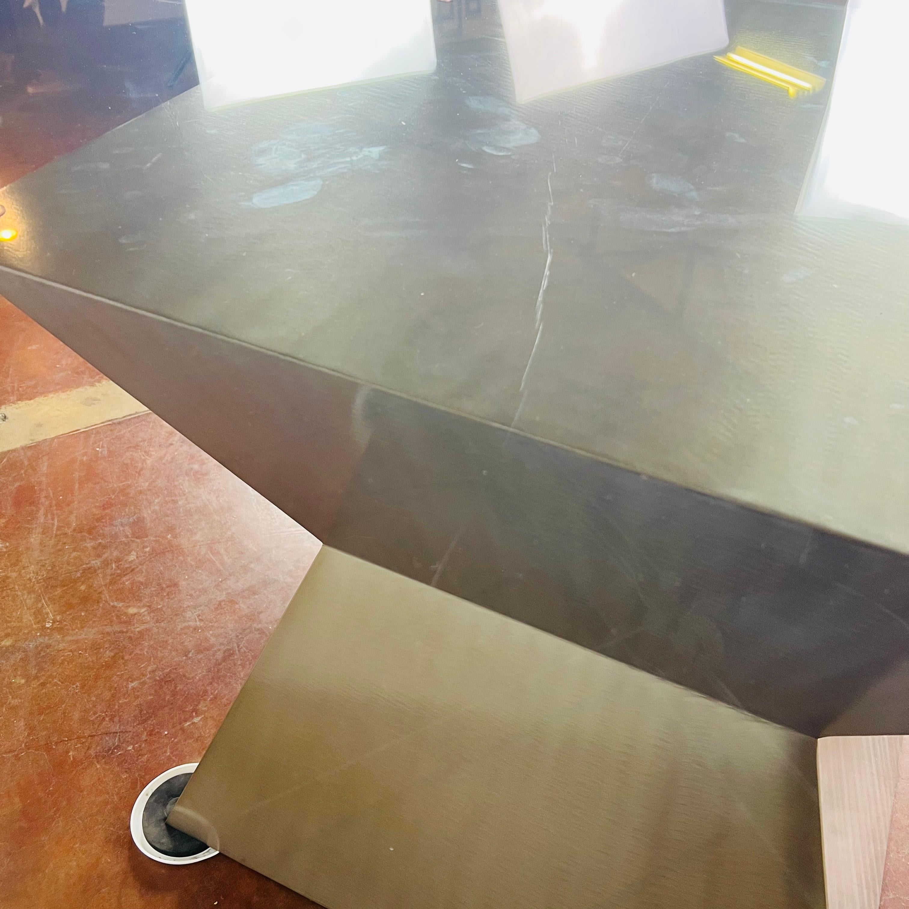 Geometric Metal Pedestal Base Dining Table 4