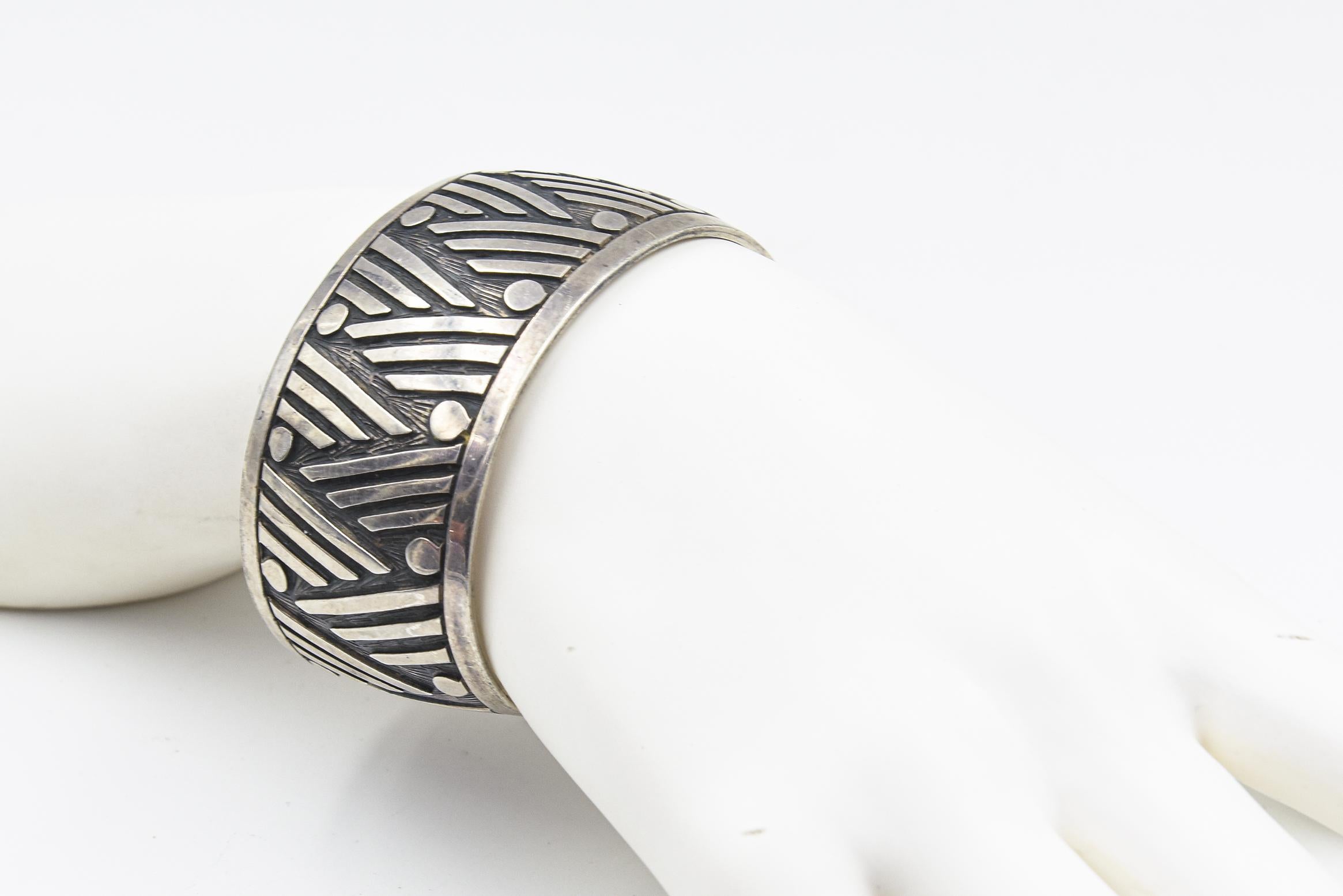 Geometric Mexican Sterling Silver Cuff Bracelet For Sale 8