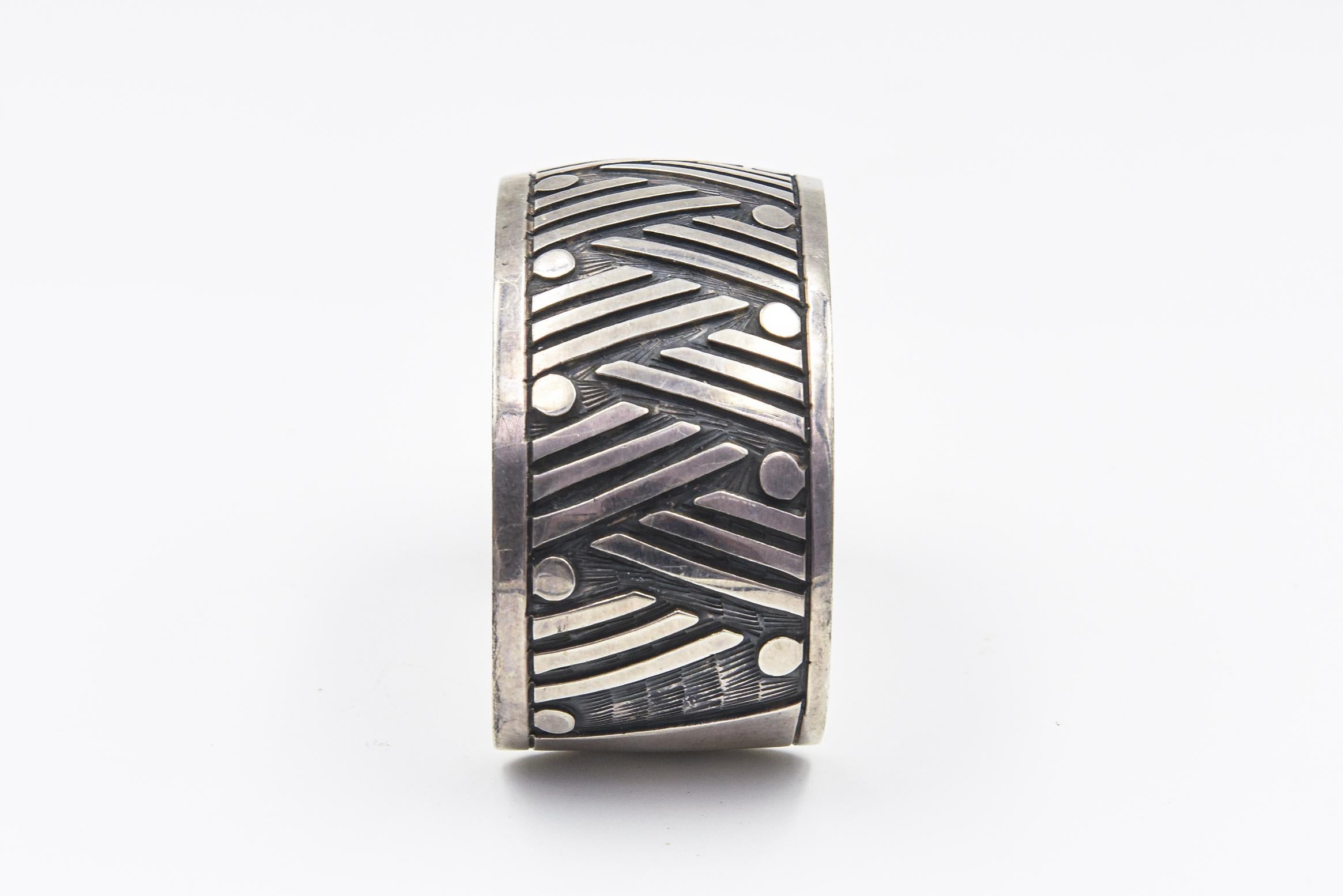 Geometric Mexican Sterling Silver Cuff Bracelet For Sale 3
