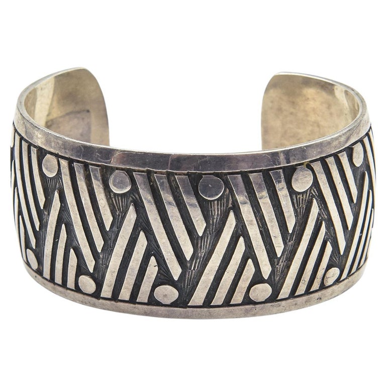Geometric Mexican Sterling Silver Cuff Bracelet For Sale at 1stDibs