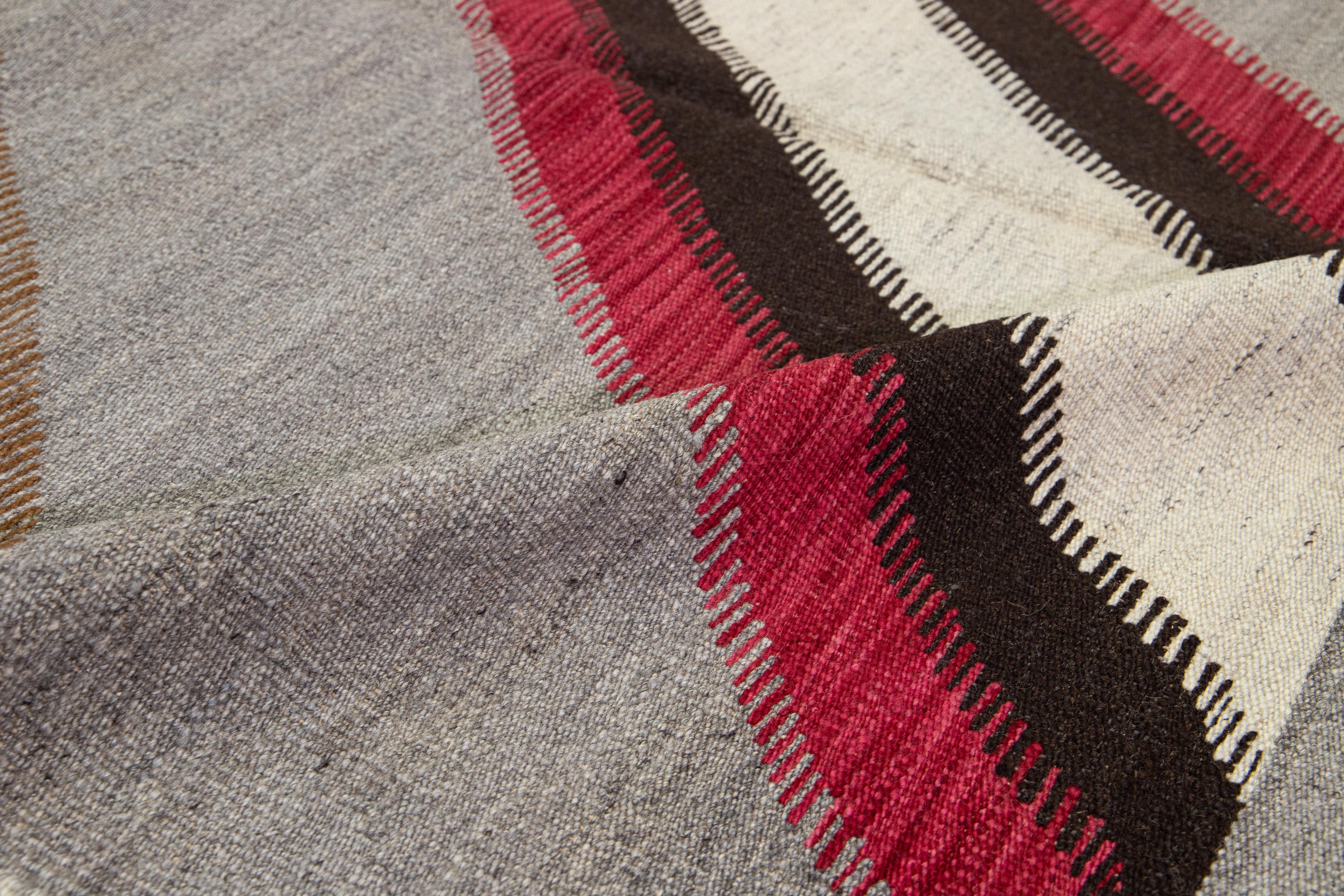 Geometric Modern Flat-Weave Navajo Style Wool Rug In Gray For Sale 3