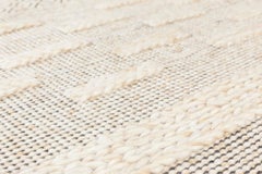 Tappeto artigianale "Stoa" di Doris Leslie Blau, in stile geometrico moderno, grigio chiaro con dettagli color crema
