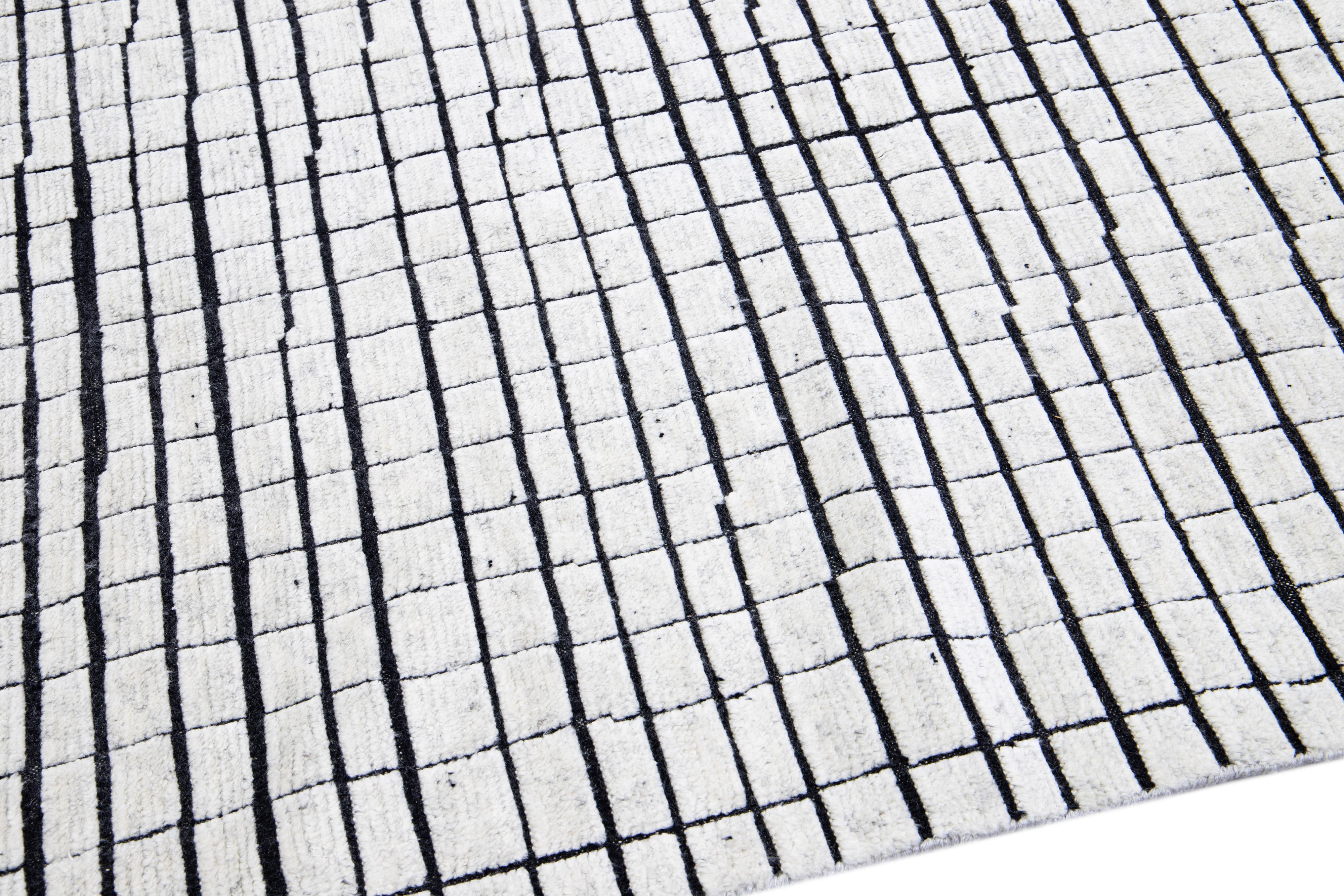 Contemporary Geometric Modern Moroccan Style White & Black Handmade Wool Rug For Sale