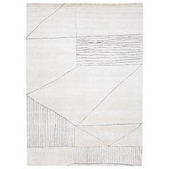 Tapis en laine géométrique et moderne de style marocain avec champ ivoire par Apadana