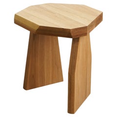 Tavolino geometrico moderno in legno massello di Oak Oak bianco di dimensioni alte di Last Workshop