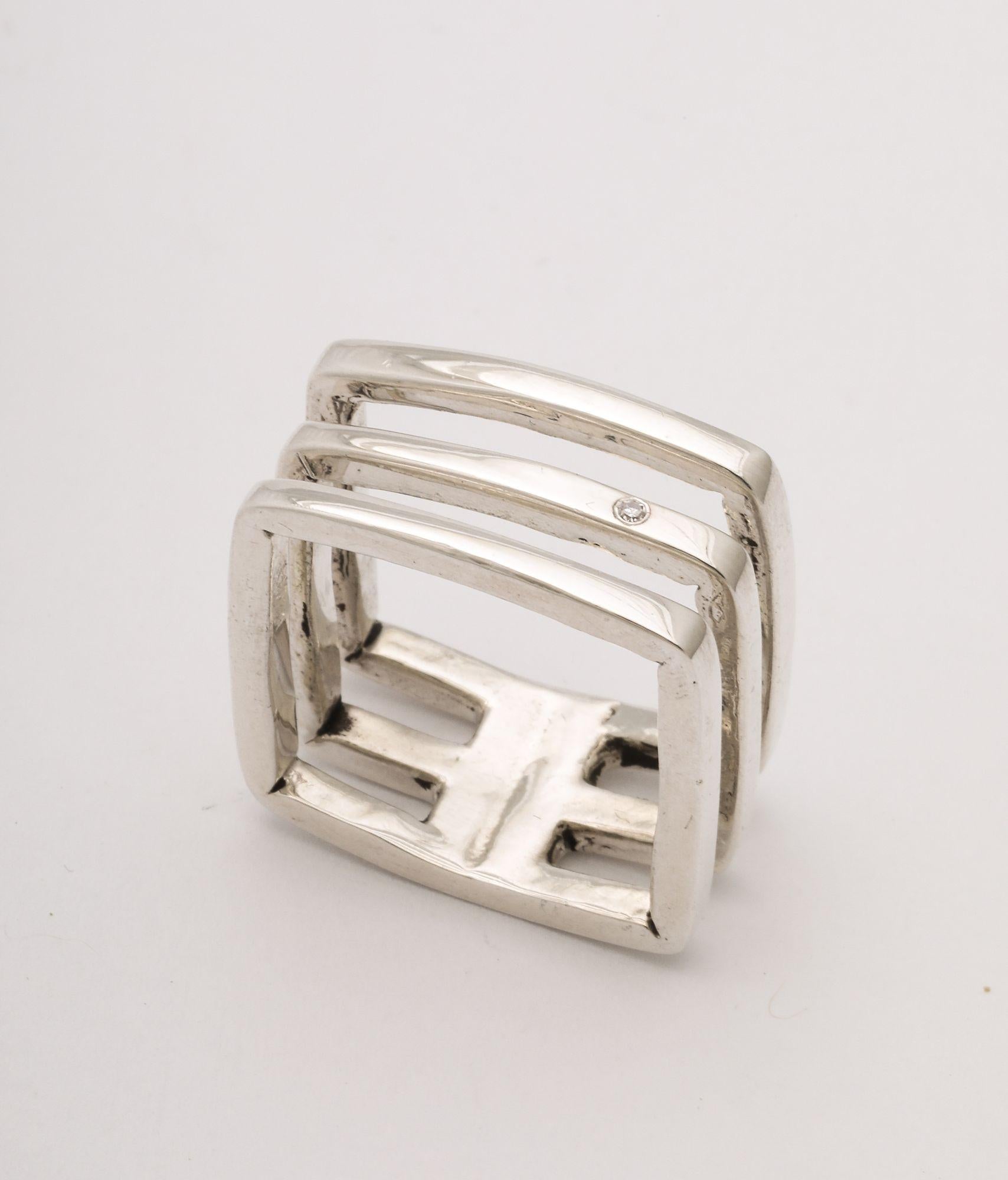 Anillo Geométrico Modernista Cuadrado de Plata de Ley con Diamantes en Bueno estado para la venta en New York, NY