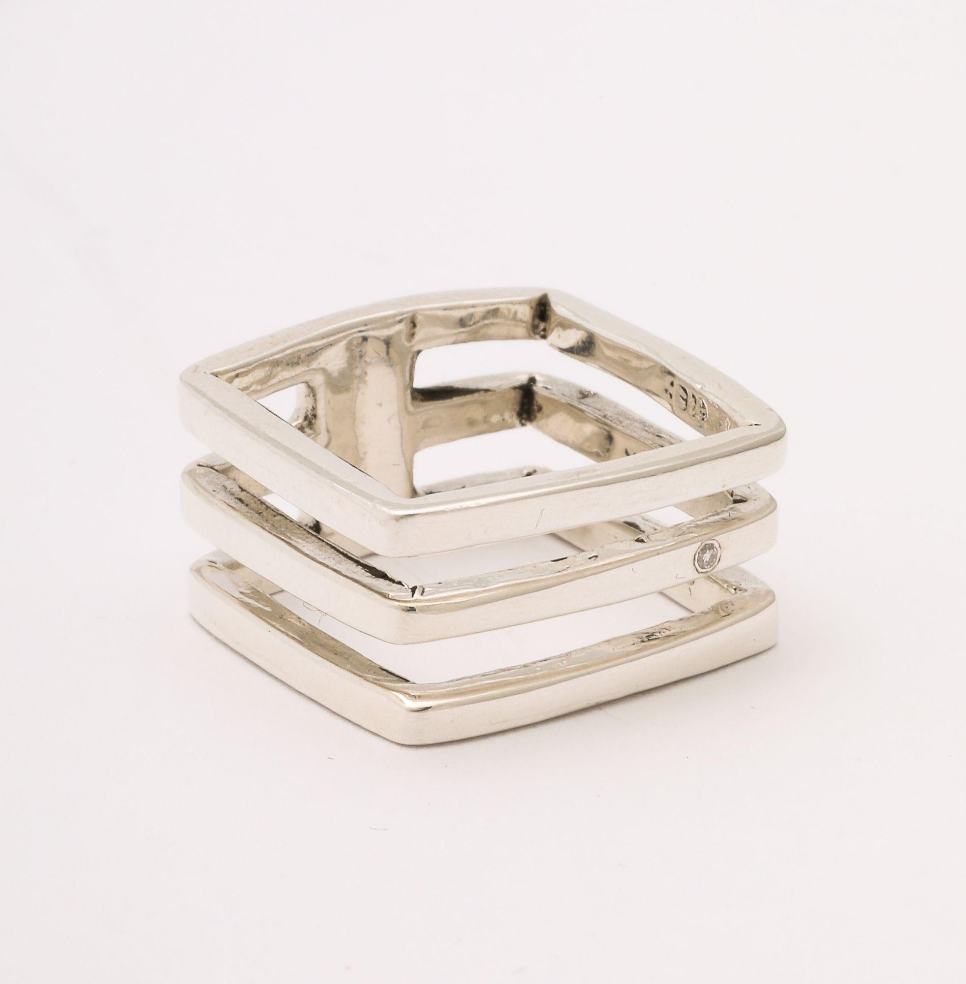Femenino o masculino Anillo Geométrico Modernista Cuadrado de Plata de Ley con Diamantes en venta