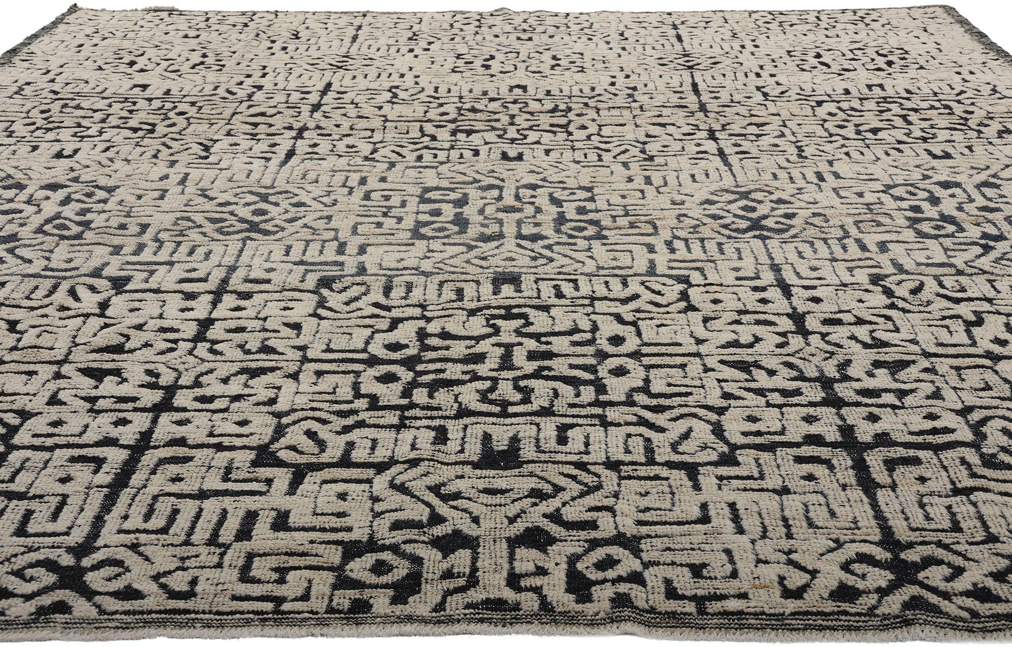 Geometric Moroccan High & Low Wool Pile Rug, Modern Luxe Meets African Artistry In New Condition For Sale In Dallas, TX