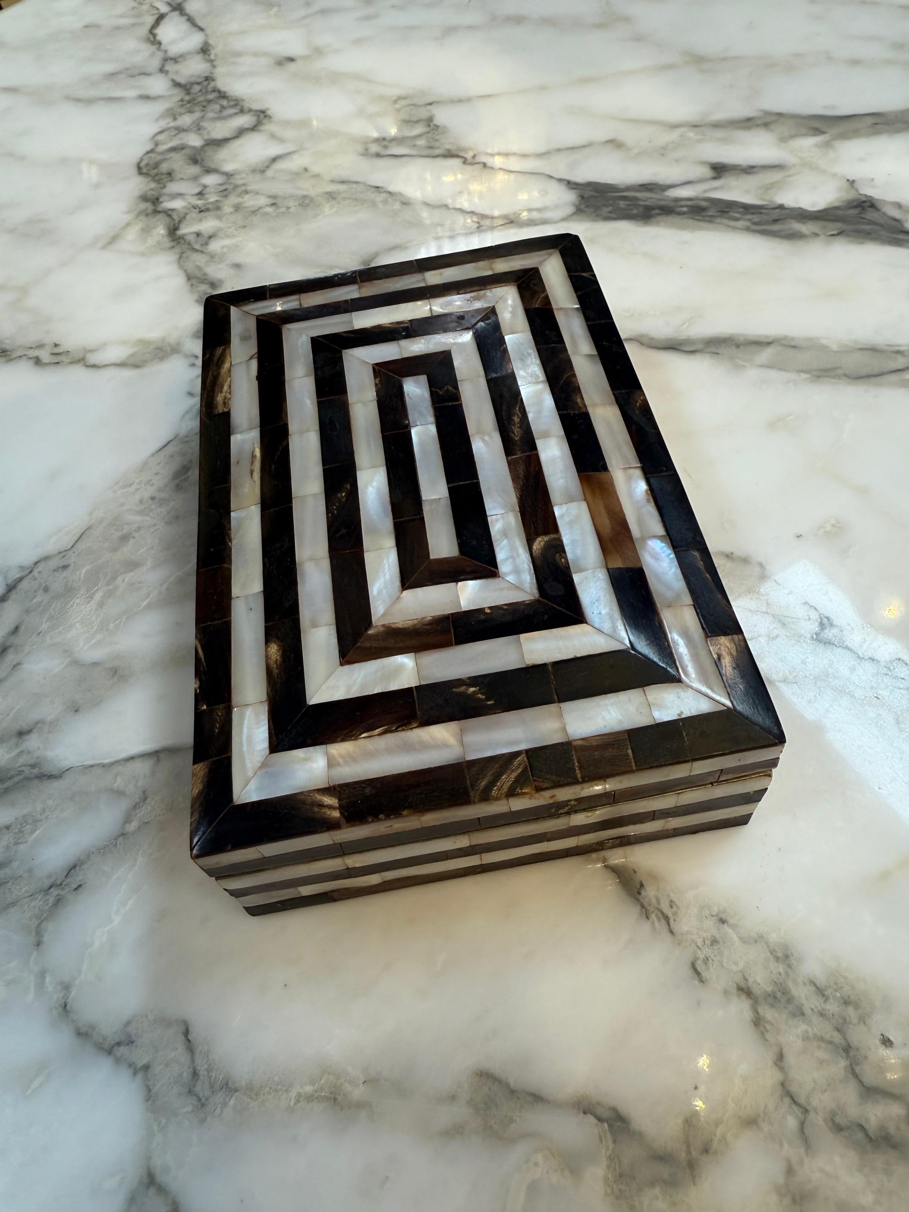 Italian Geometric Mother-of-Pearl and Horn Inlay Decorative Box For Sale