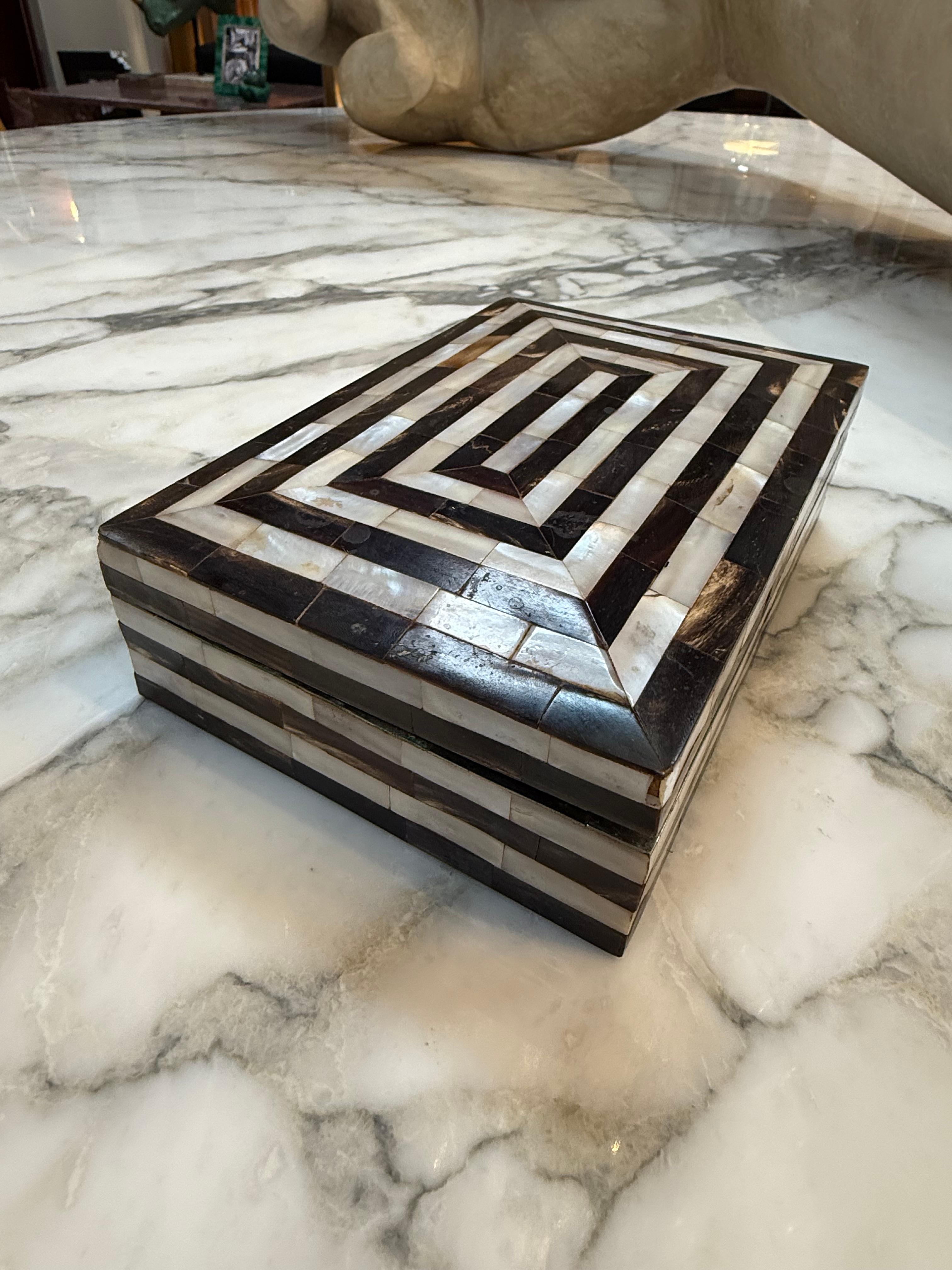 Geometric Mother-of-Pearl and Horn Inlay Decorative Box For Sale 1