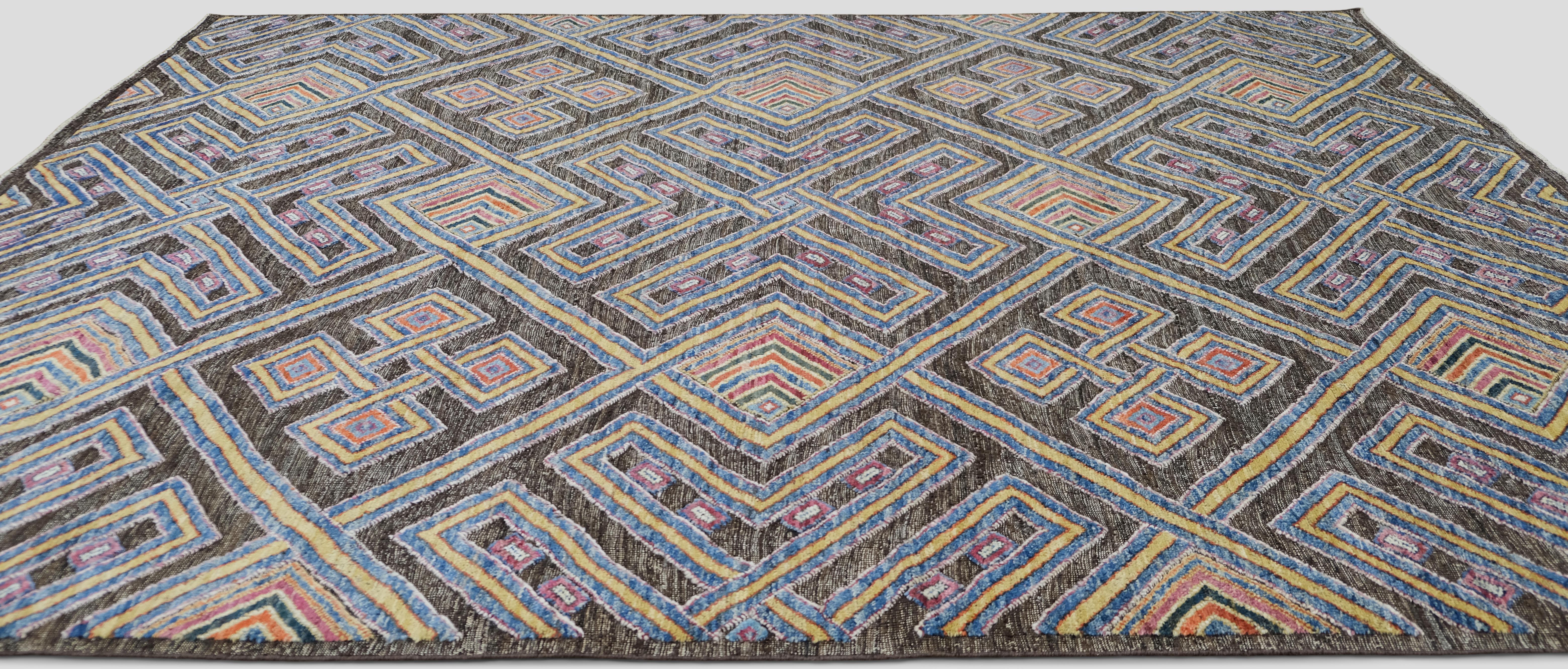 Moderno Tappeto geometrico multicolore su base marrone in lana 9'2''x11'10'' in vendita