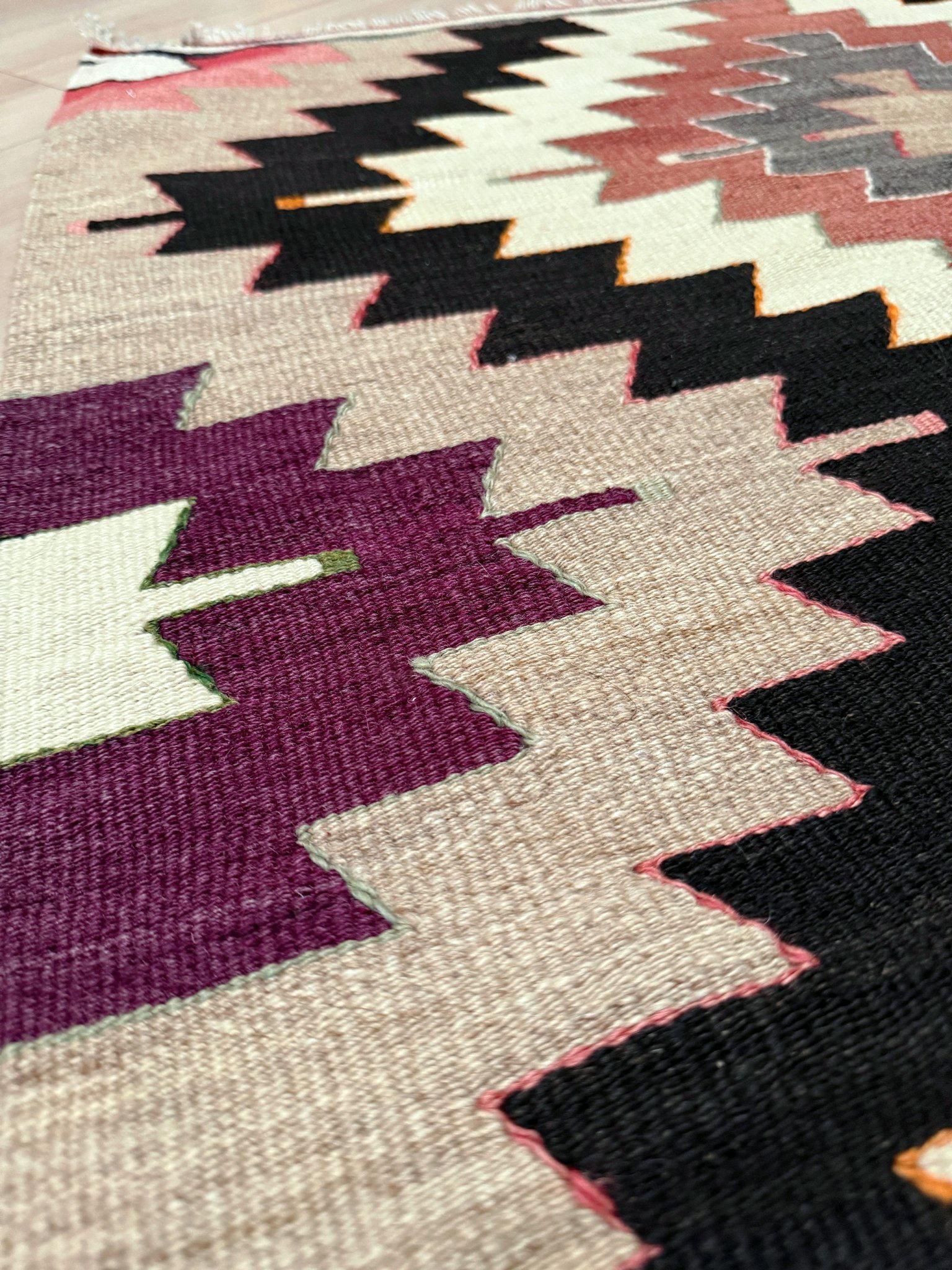 Lana Mut Kilim geometrico - Tappeto a trama piatta turco vintage in stile Navajo (3'x5') - 1970s in vendita