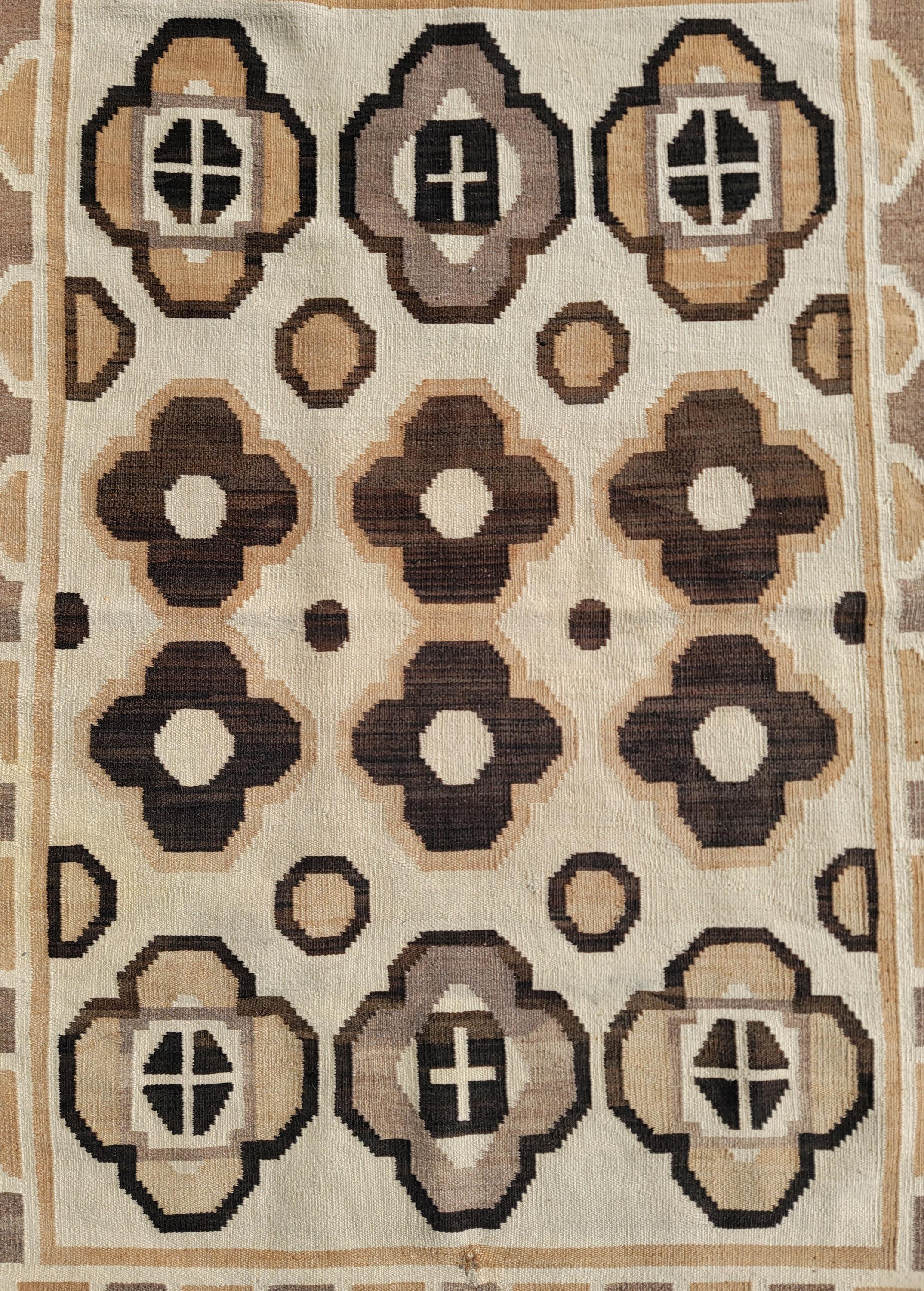 American Geometric Navajo Indian Weaving Rug For Sale