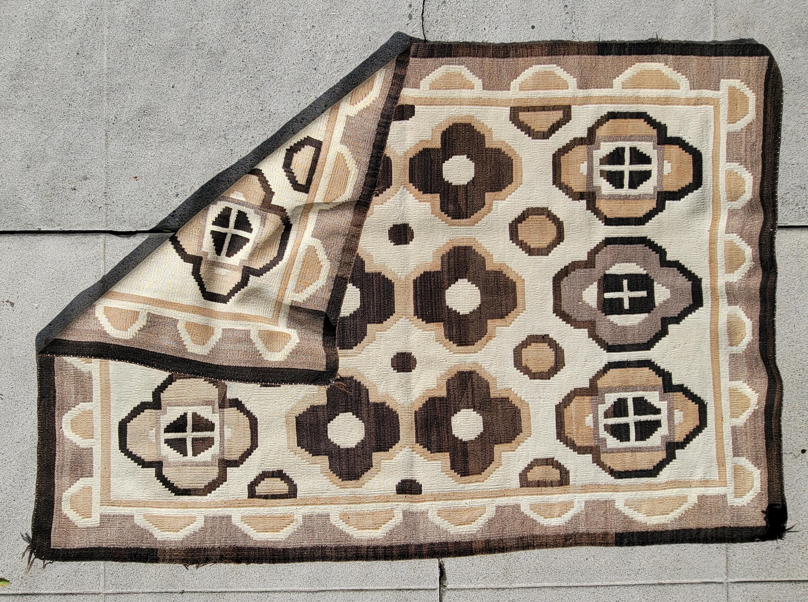 Wool Geometric Navajo Indian Weaving Rug For Sale