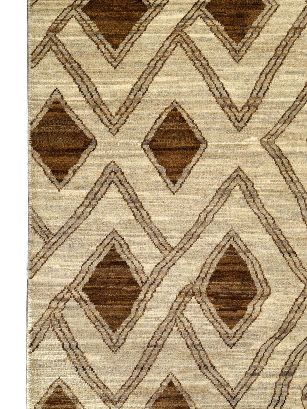 Vegetable Dyed Geometric Neutral Wool Carpet in Brown and Cream, 6' x 9' For Sale