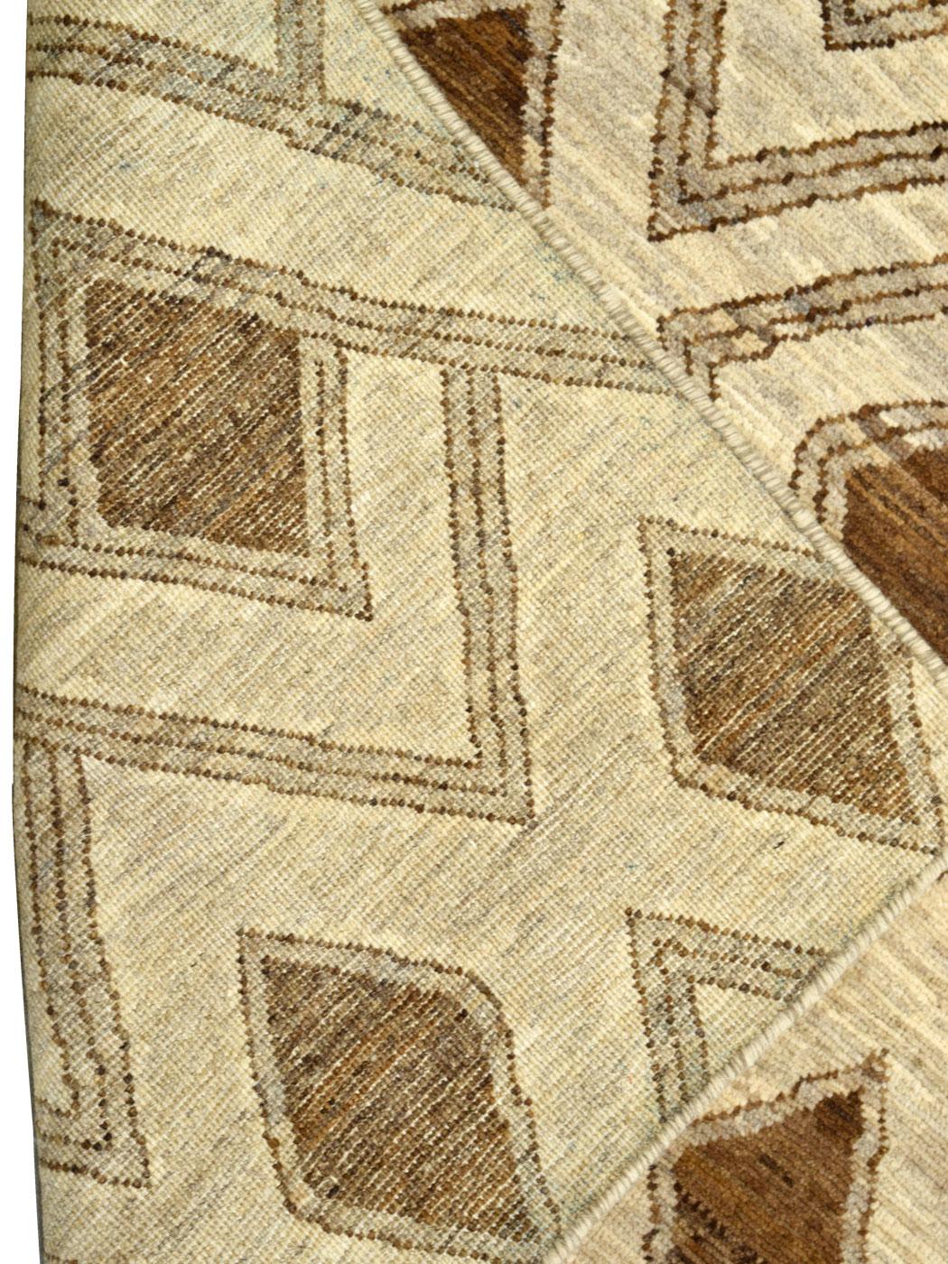 Geometric Neutral Wool Carpet in Brown and Cream For Sale 2