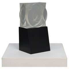 Oggetto geometrico in plexiglass di Maurice Ruche, 1972