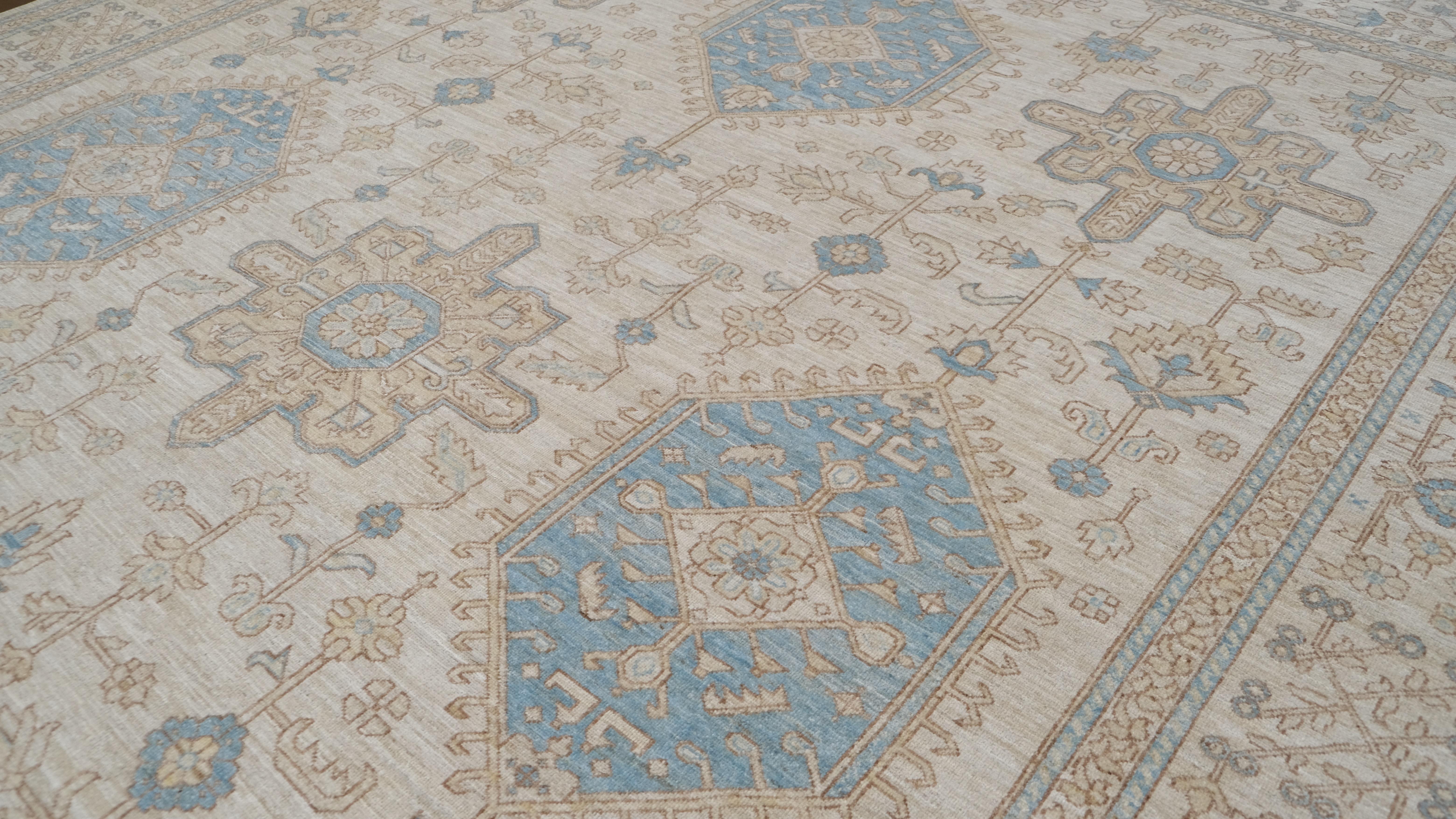 Alfombra de lana geométrica Oushak azul y beige 9'11''x13'6'' en venta 3