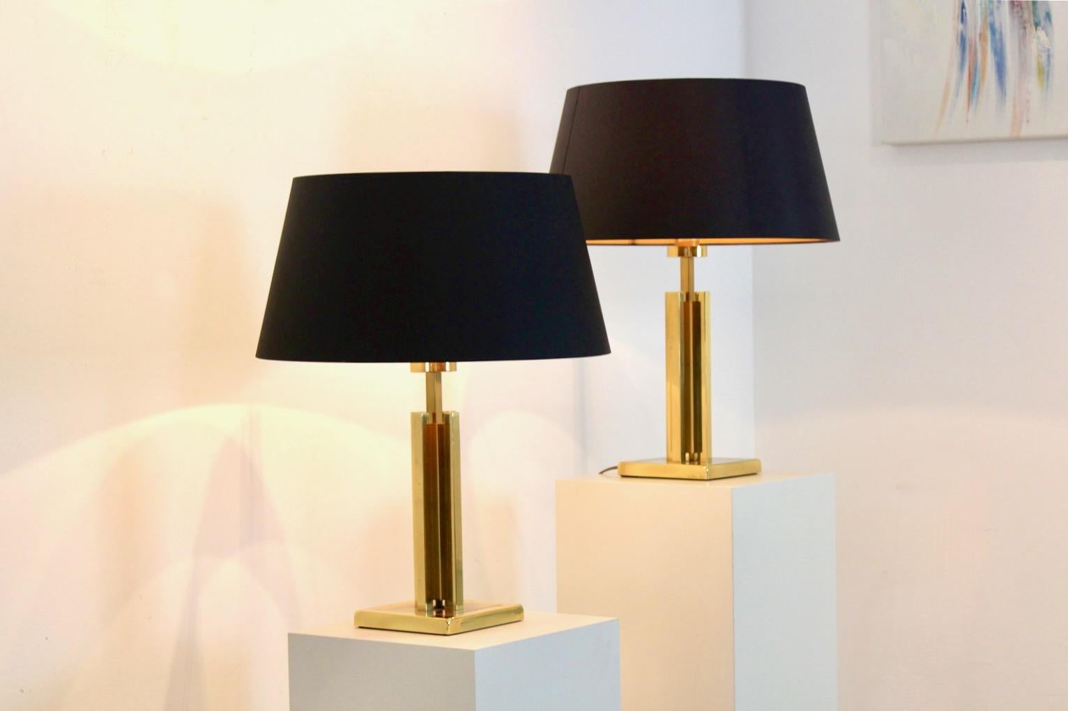Coppia geometrica di lampade da tavolo Boulanger in ottone della modernità di metà secolo in vendita 3