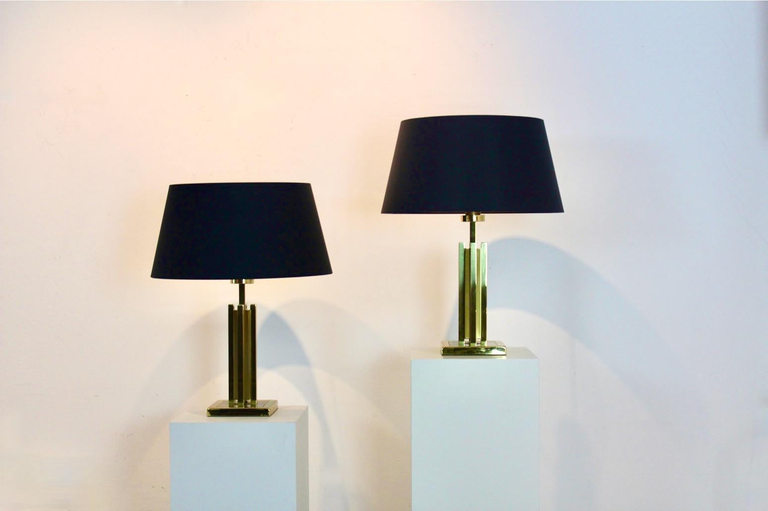 Coppia geometrica di lampade da tavolo Boulanger in ottone della modernità di metà secolo In condizioni buone in vendita a Voorburg, NL