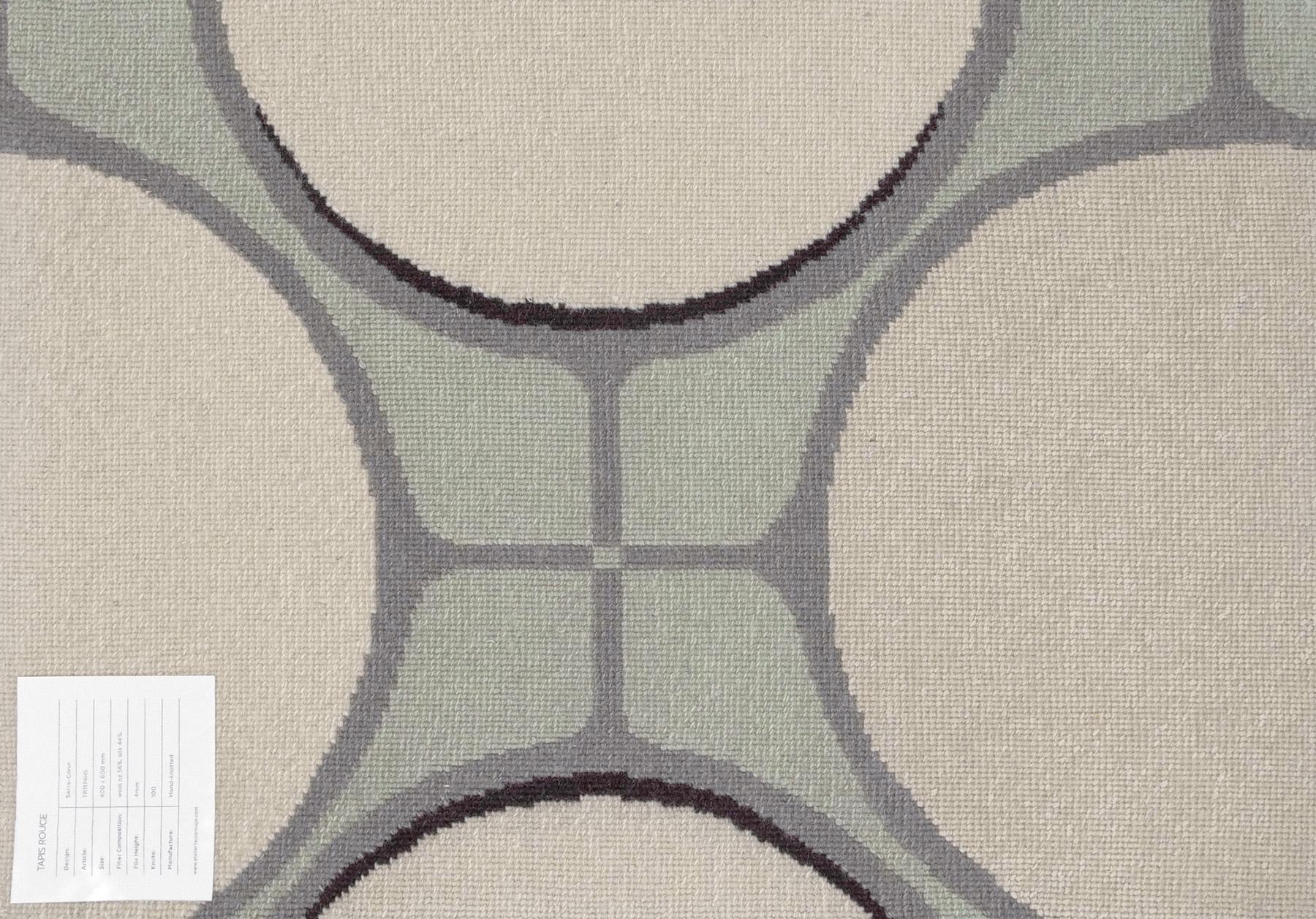 Geometric Pattern Beige Blue Modern Rug for Living Room, Sacre-Coeur, in Stock For Sale 4