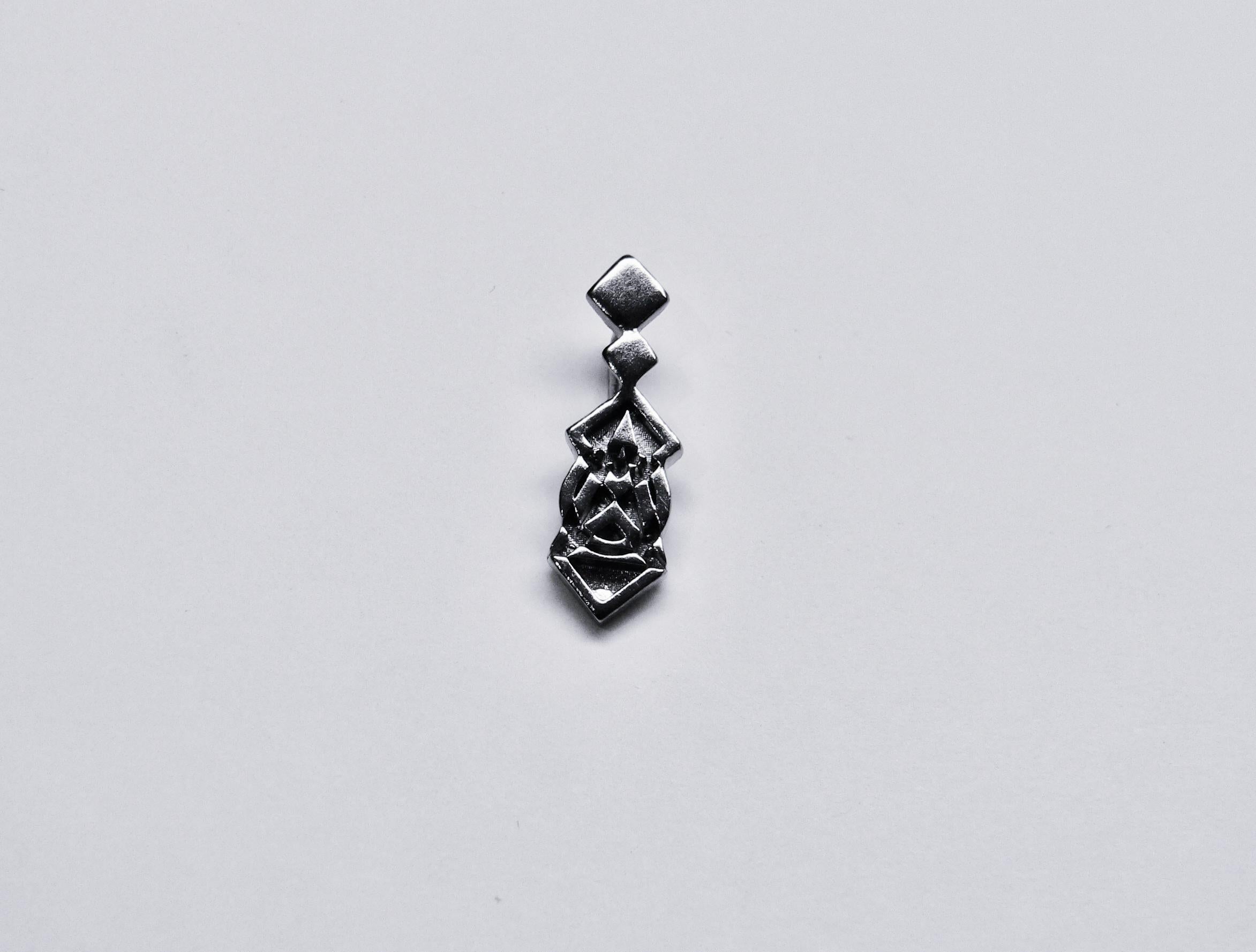 Artist Geometric pattern Pendant A, Sterling Silver, Black Rhodium-Plated For Sale