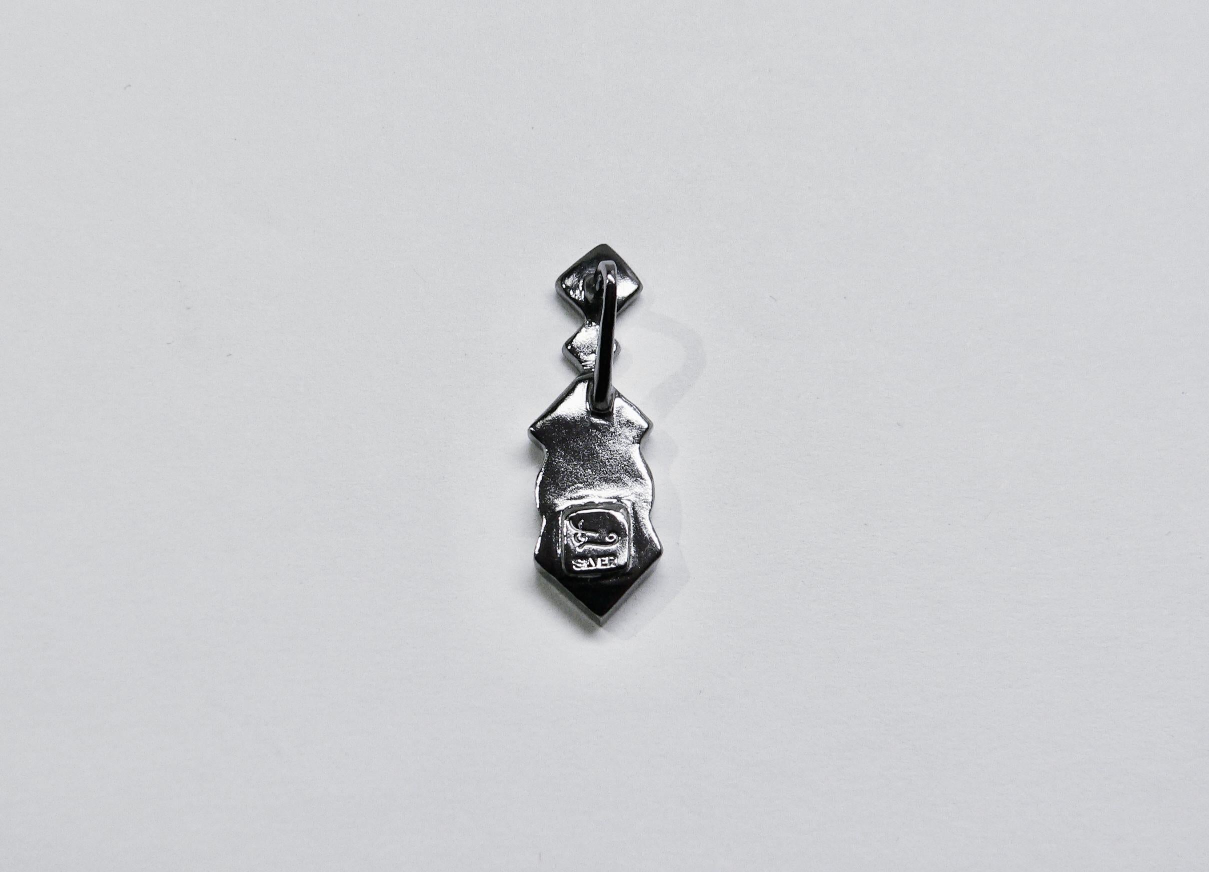Geometric pattern Pendant A, Sterling Silver, Black Rhodium-Plated For Sale 1