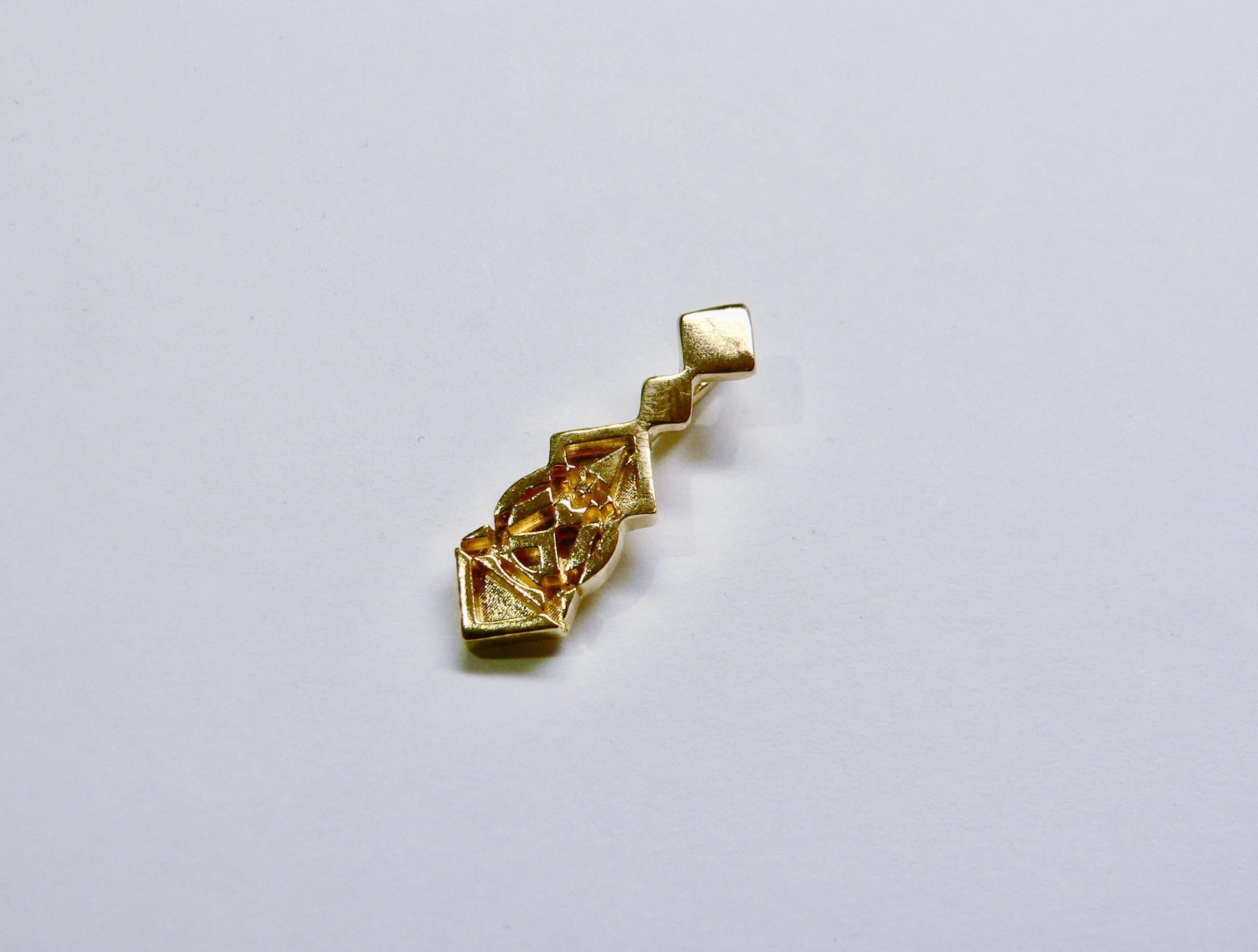 Geometric pattern Pendant A, Sterling Silver, Yellow Gold-Plated In New Condition For Sale In Tokyo, JP