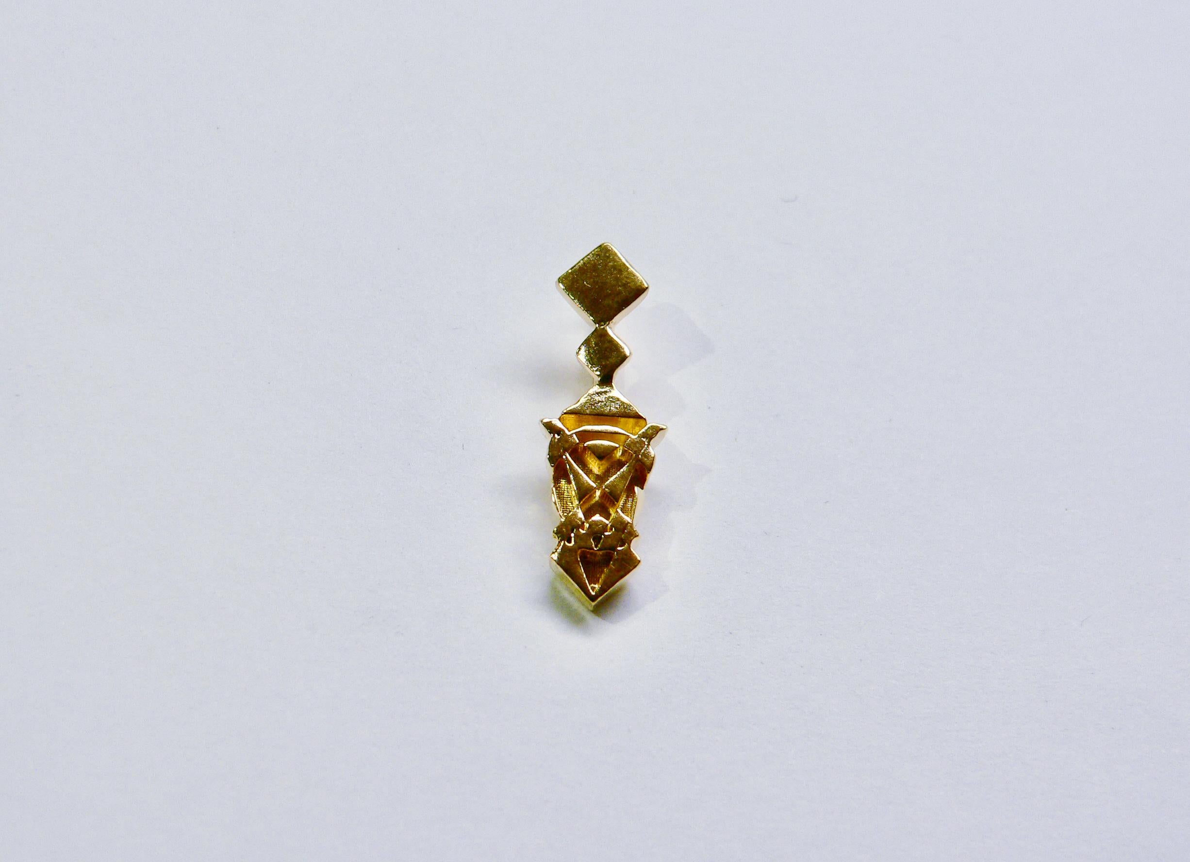 Artist Geometric pattern Pendant B, Sterling Silver, Yellow Gold-Plated For Sale