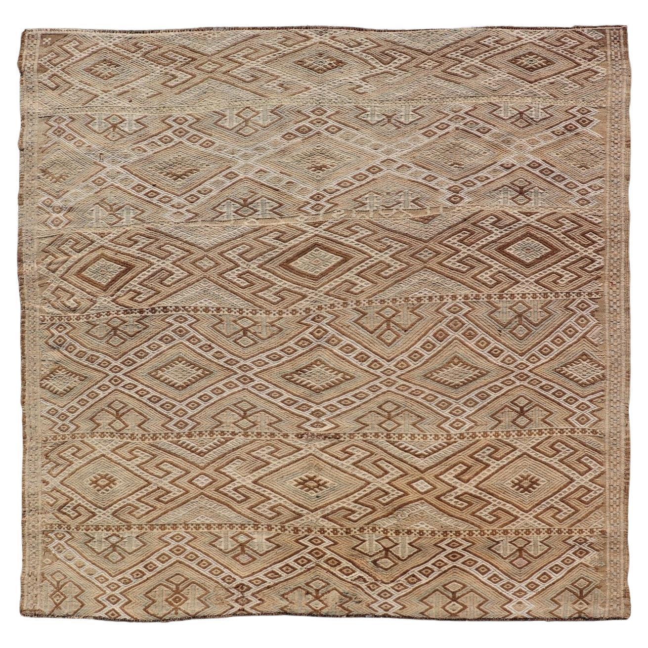 Geometric Pattern Turkish Vintage Flatweave Kilim Rug in Ivory and Brown For Sale