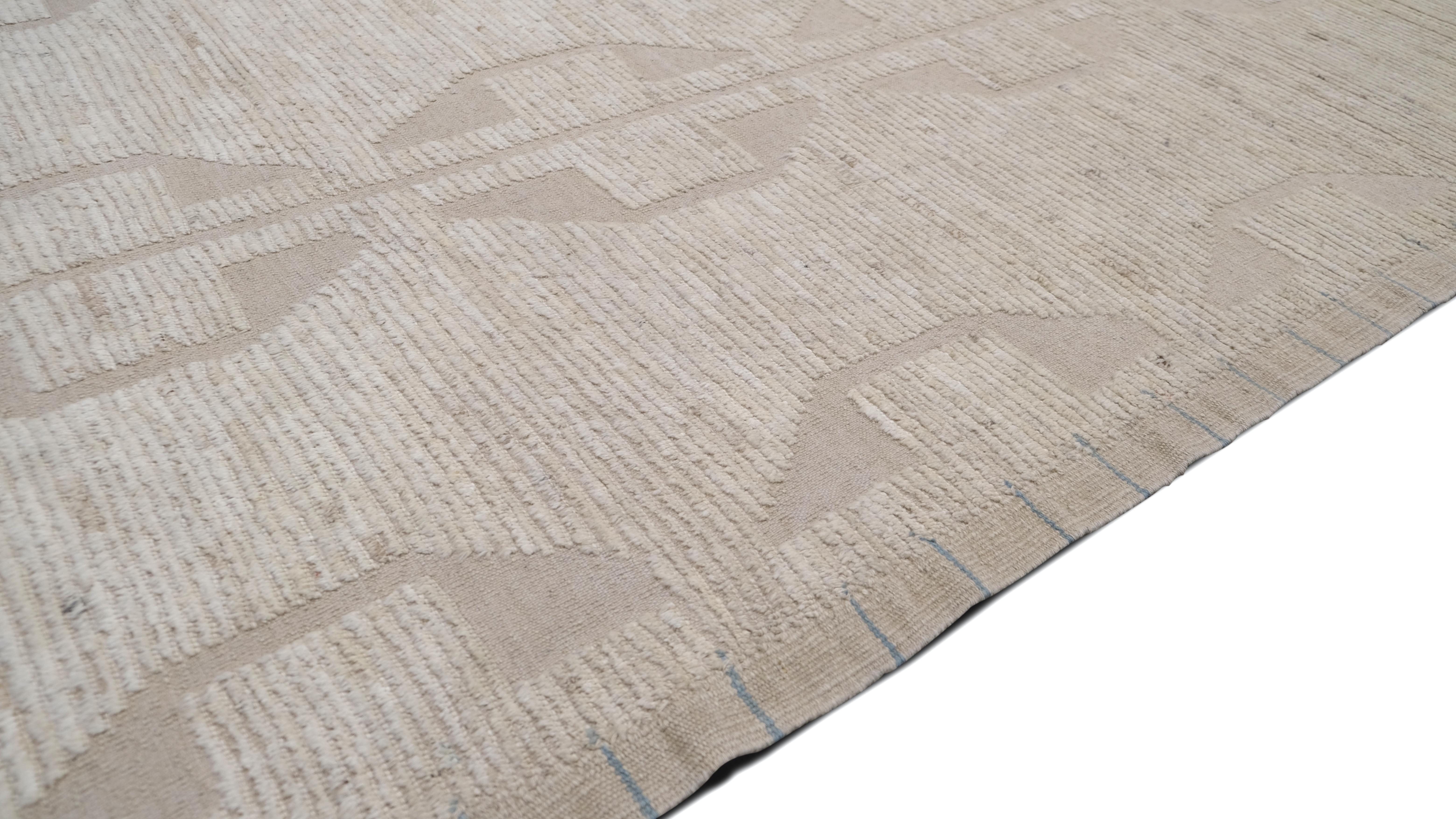 Geometric Pattern with subtle Abstract Linear Motifs Ivory Wool Rug 9'4''x11'8'' In New Condition For Sale In Torrance, CA