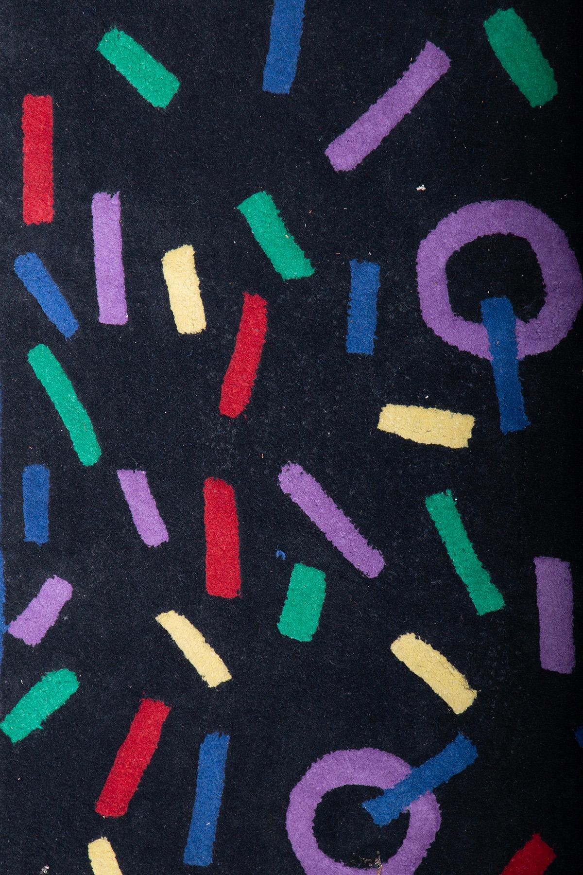 20th Century Geometric patterns Vintage 70s-80s Rug in vendita