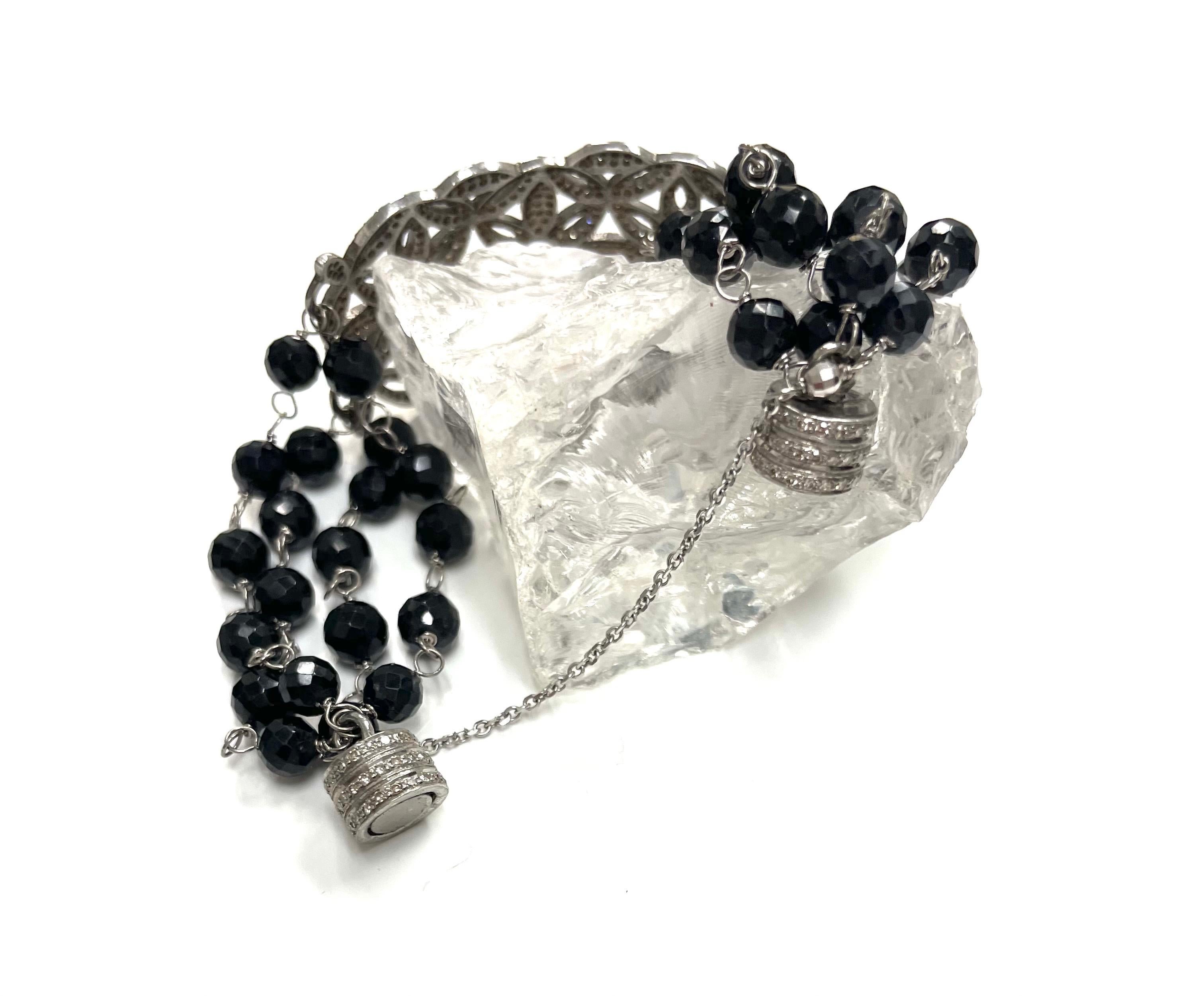 Geometric Pave Diamond Plaquette with Black Spinel Bracelet For Sale 2