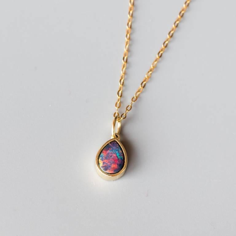 Geometric Pear Shaped Australian Doublet Opal Pendant 14k Yellow Gold In New Condition For Sale In Suwanee, GA