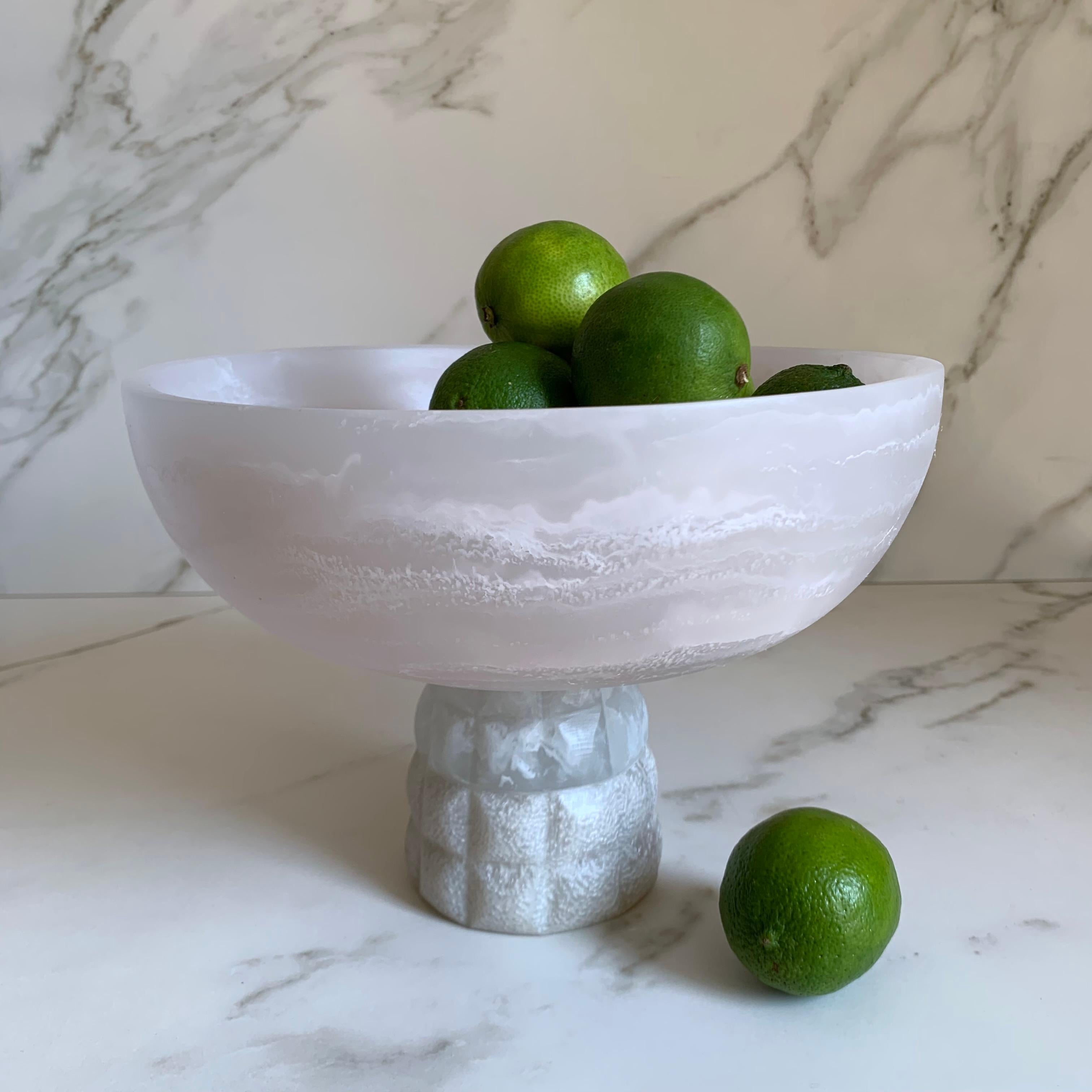 Mexican Geometric Pedestal Bowl in White and Pearl Marbled Resin by Paola Valle For Sale