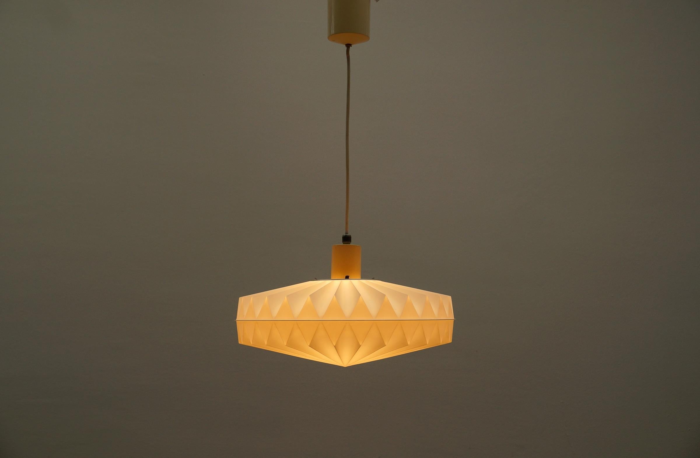 Allemand Lampe suspendue géométrique Aloys F. Gangkofner pour Erco Leuchten, Allemagne, années 1960