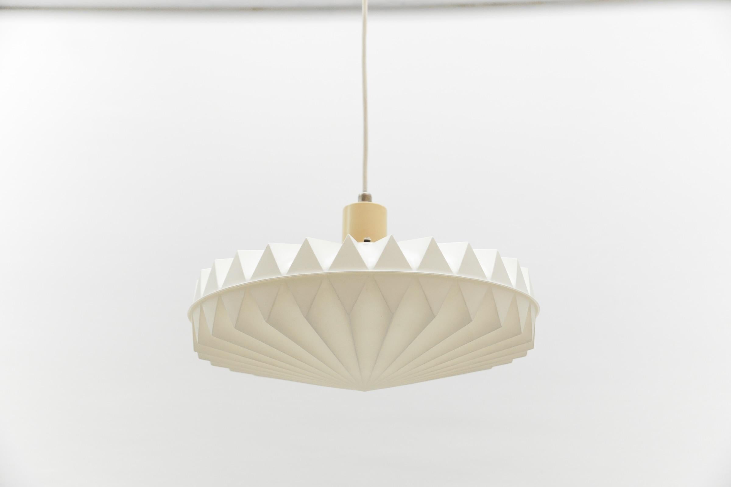 Plastique Lampe suspendue géométrique Aloys F. Gangkofner pour Erco Leuchten, Allemagne, années 1960