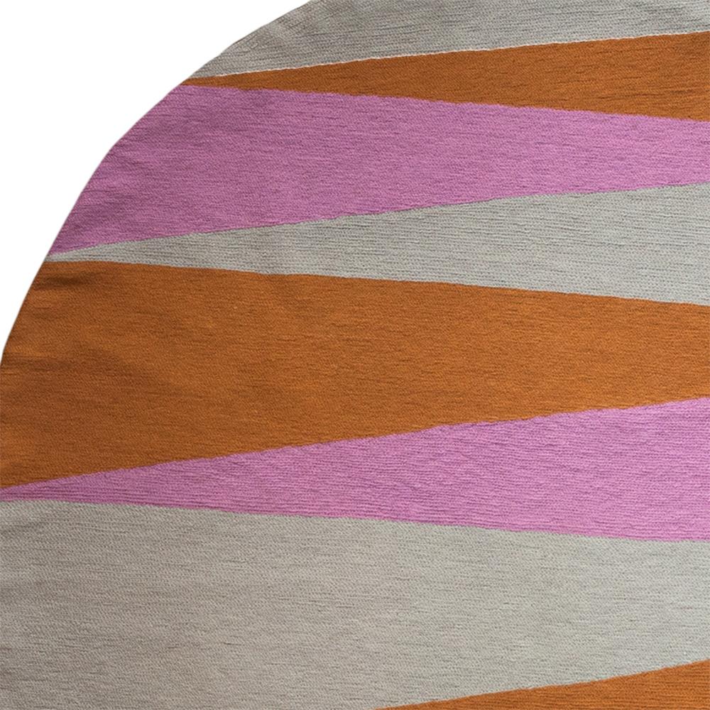 Geometric Phoenix Hand Embroidered Modern Round Rug, Carpet (Moderne)