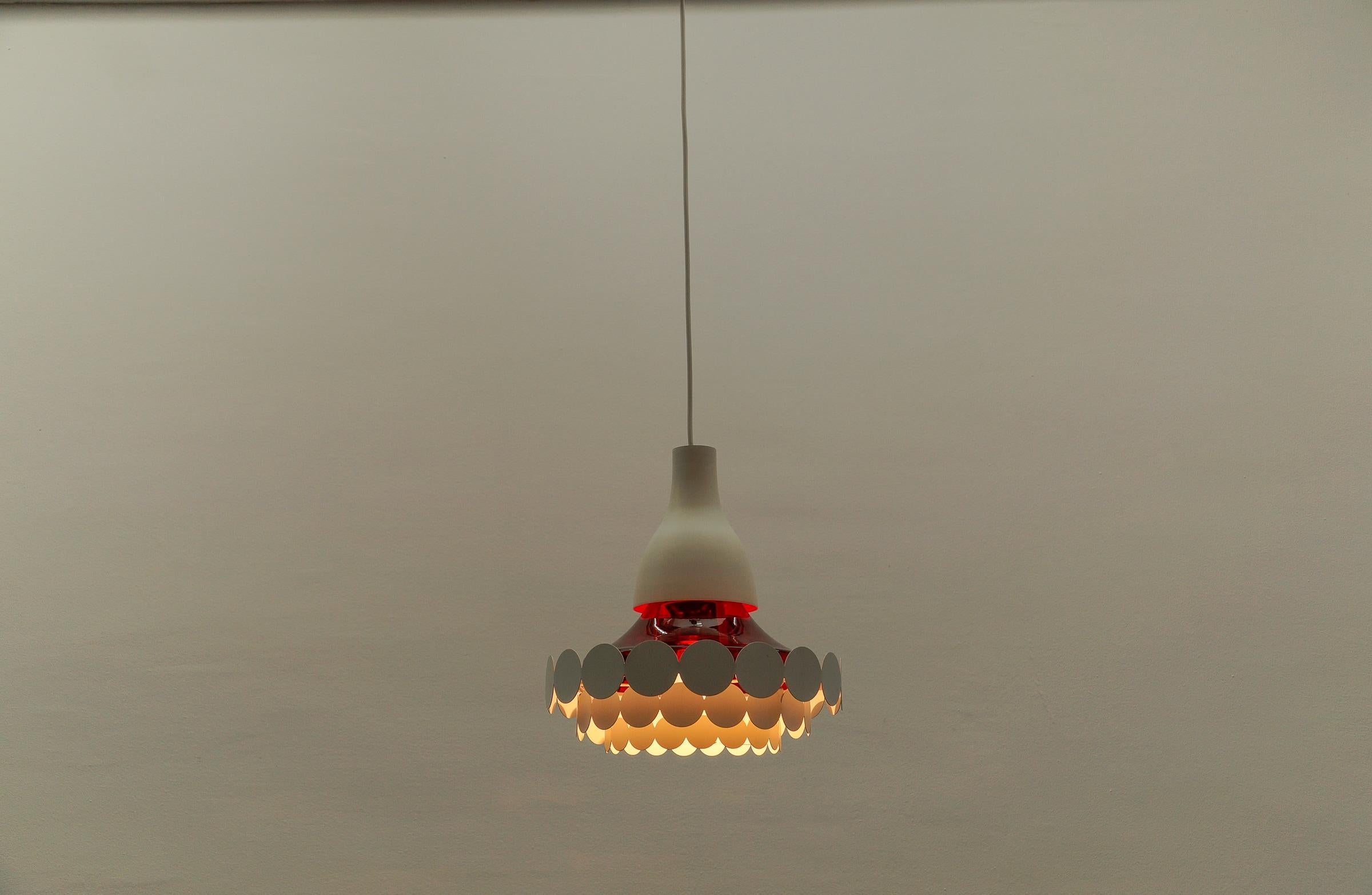 Lampada geometrica in vetro rosso di Doria Leuchten, Germania, anni '60 in vendita 9