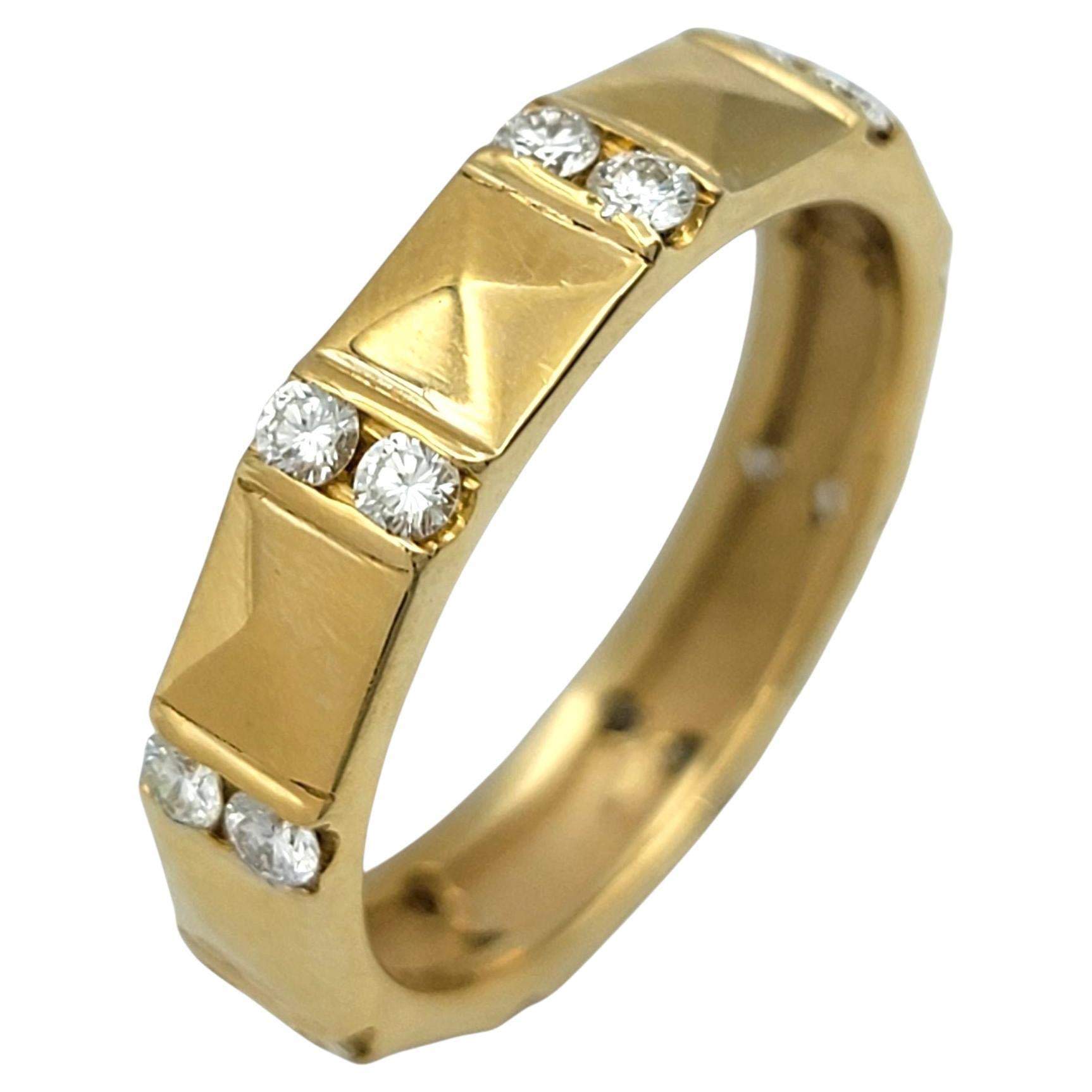 Geometric Ridged Band Ring with Round Diamonds in Polished 18 Karat Yellow Gold