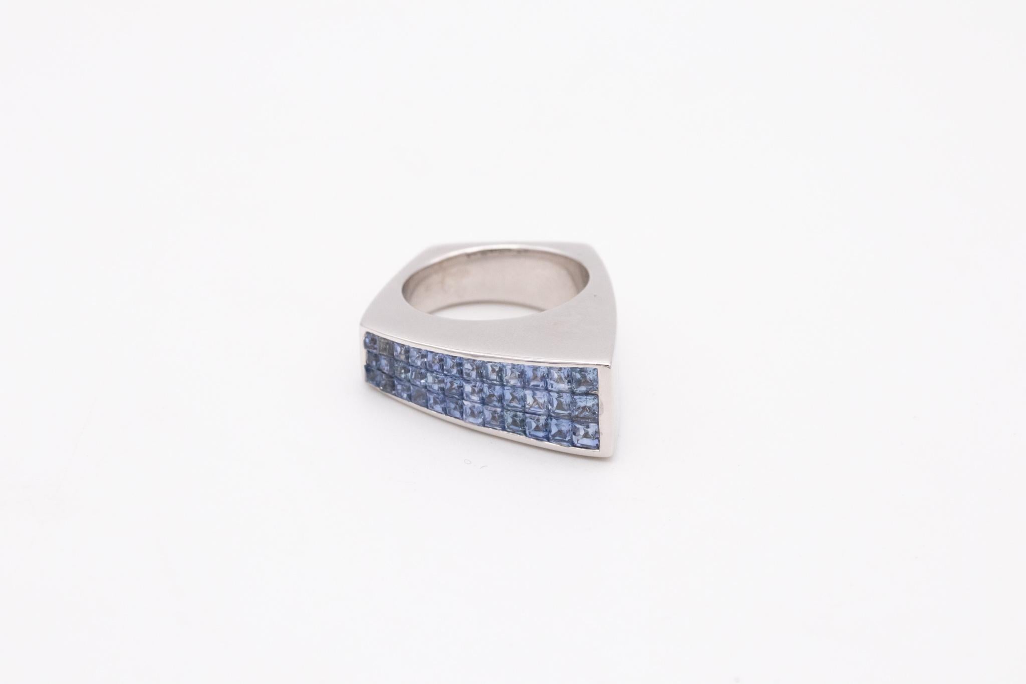 Geometric Ring in 18kt Gold Invisible Setting of 2.52 Ctw Ceylon Blue Sapphires For Sale 6